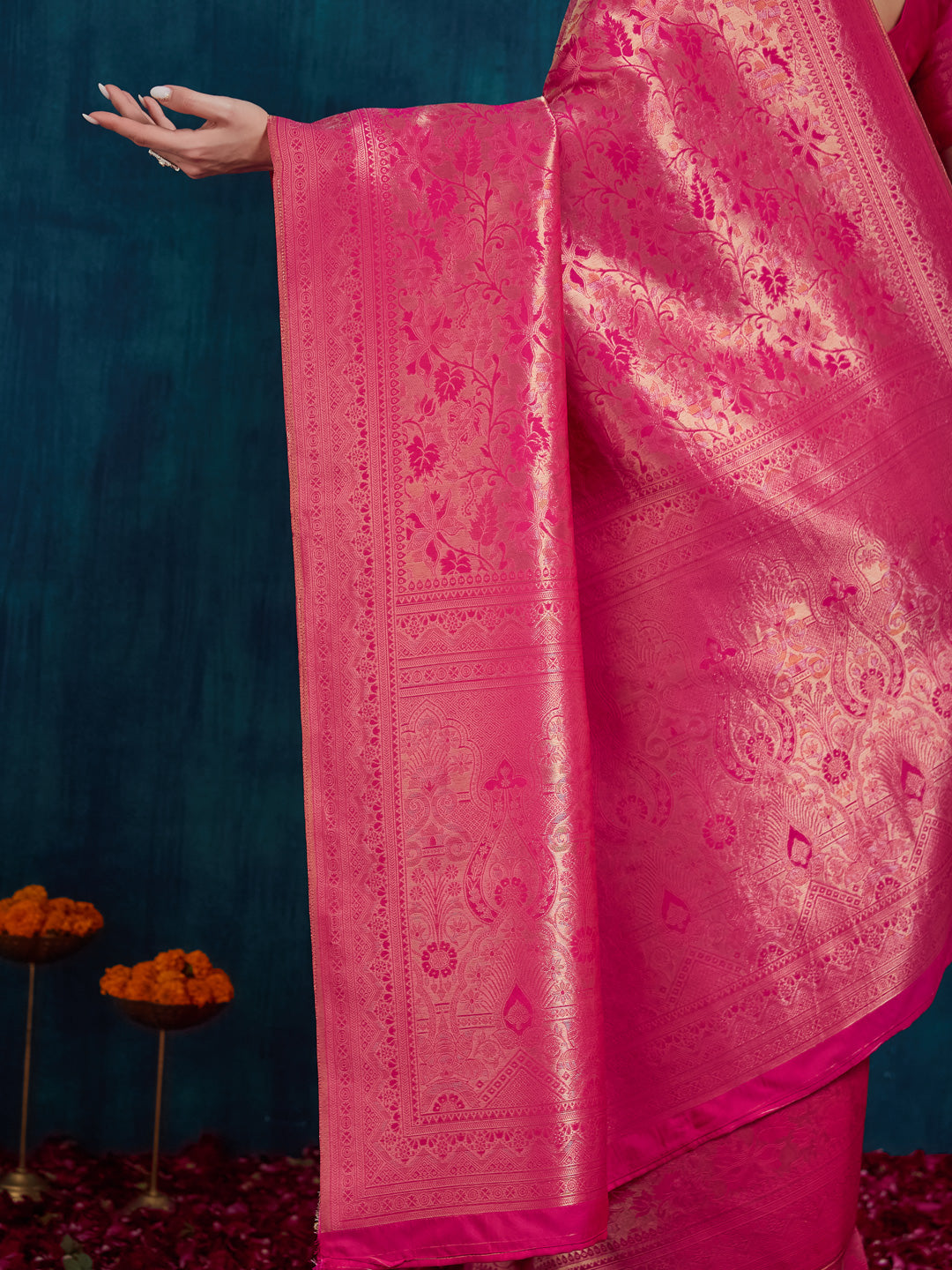 Dhiyona RV Women's Kanjivaram Silk Woven With Golden Woven Border Saree ( KVD2159 )