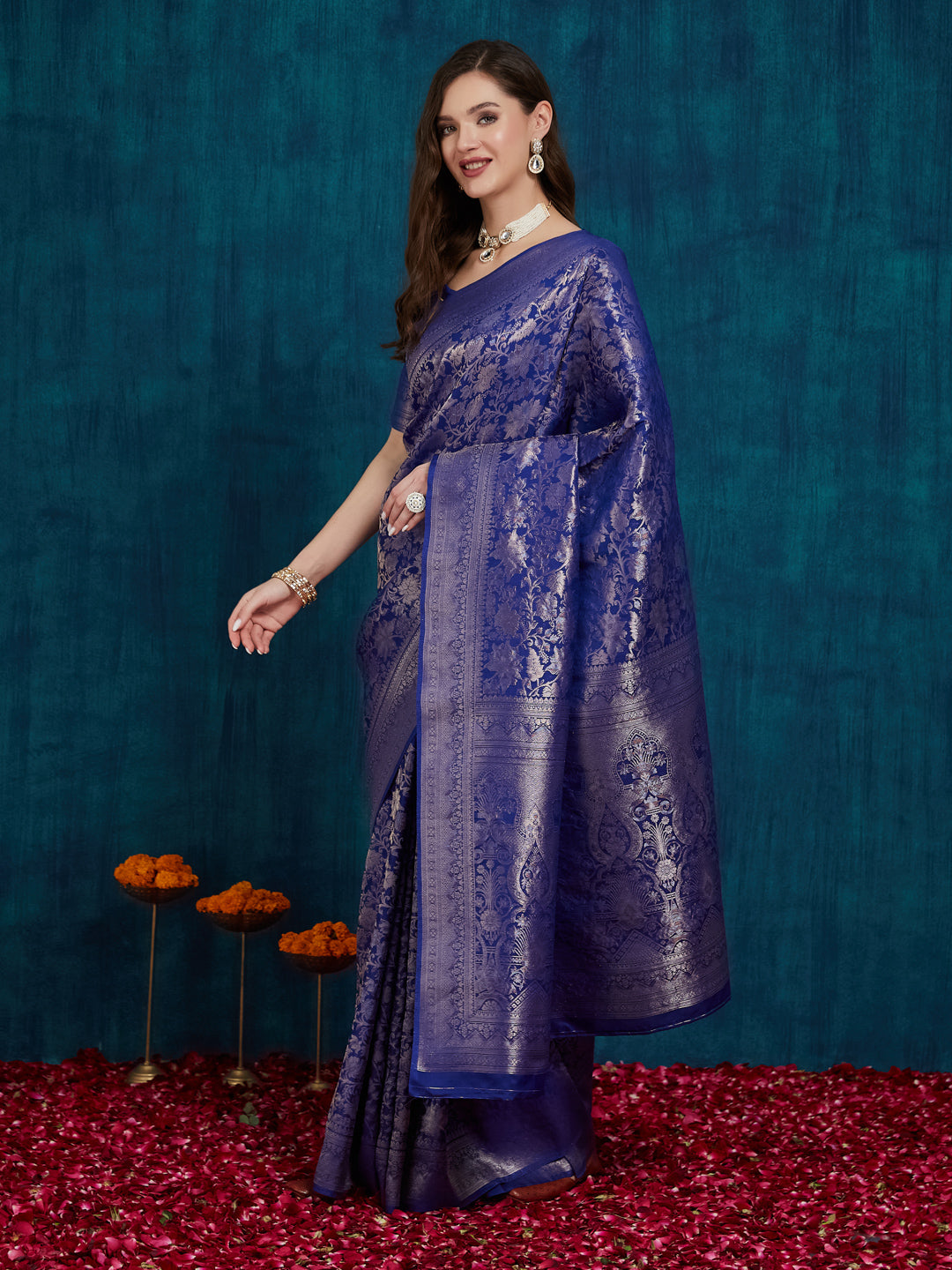 Dhiyona RV Women's Kanjivaram Silk Woven With Golden Woven Border Saree ( KVD2161 )