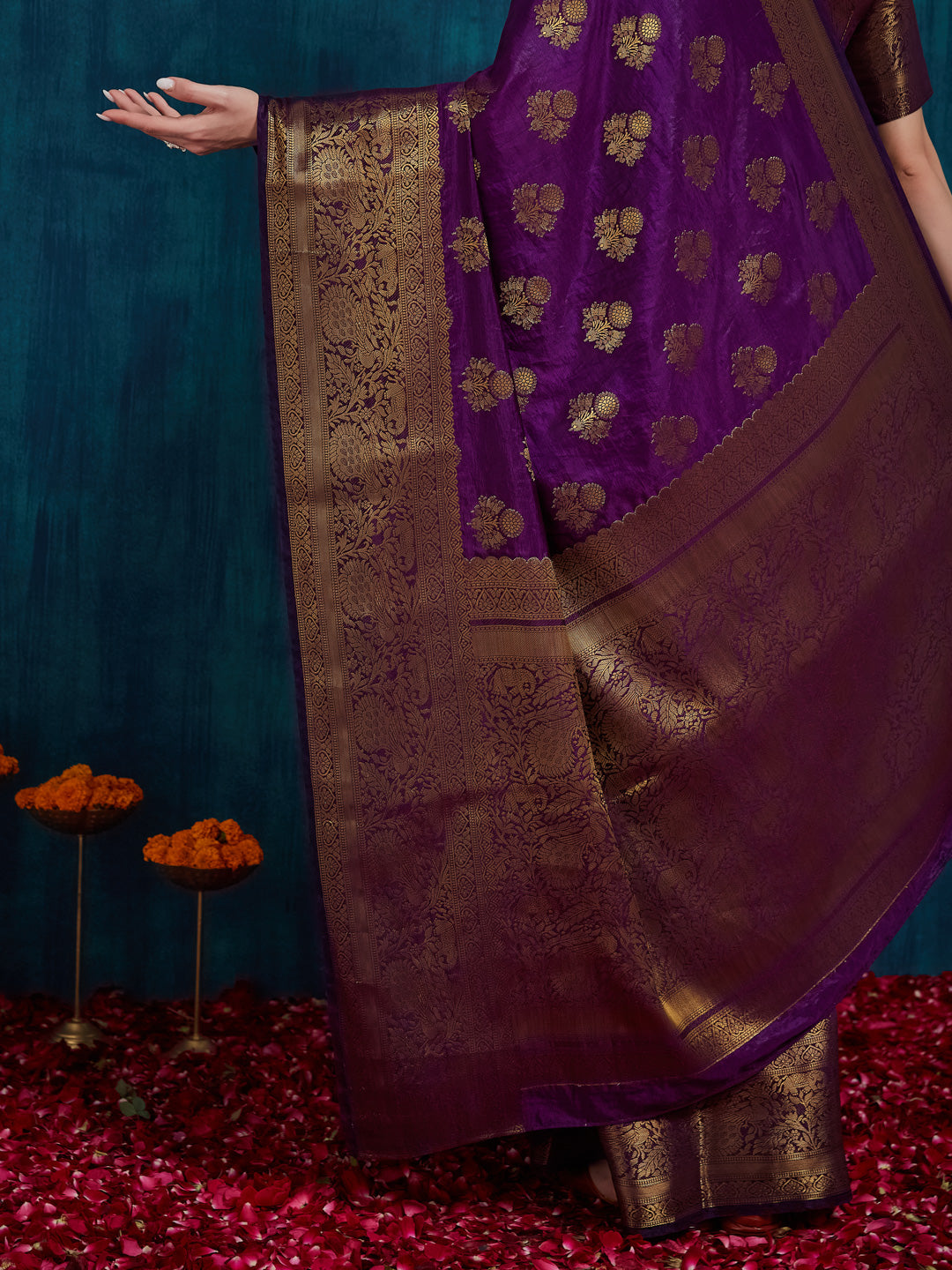 Dhiyona RV Women's Elegant Golden Zari Woven Banarasi Silk Saree with Blouse ( KVD2163 )
