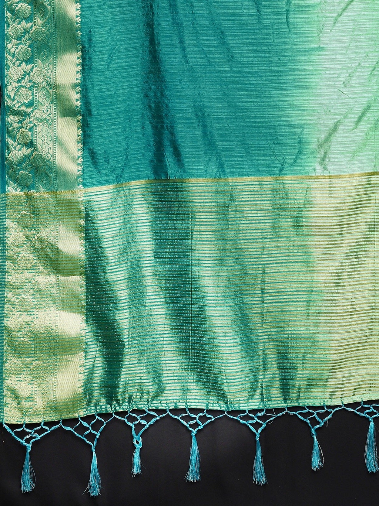 Dhiyona RV Women's Banarasi Silk With Silver and Golden Jacquard Print Saree ( KVD914 )
