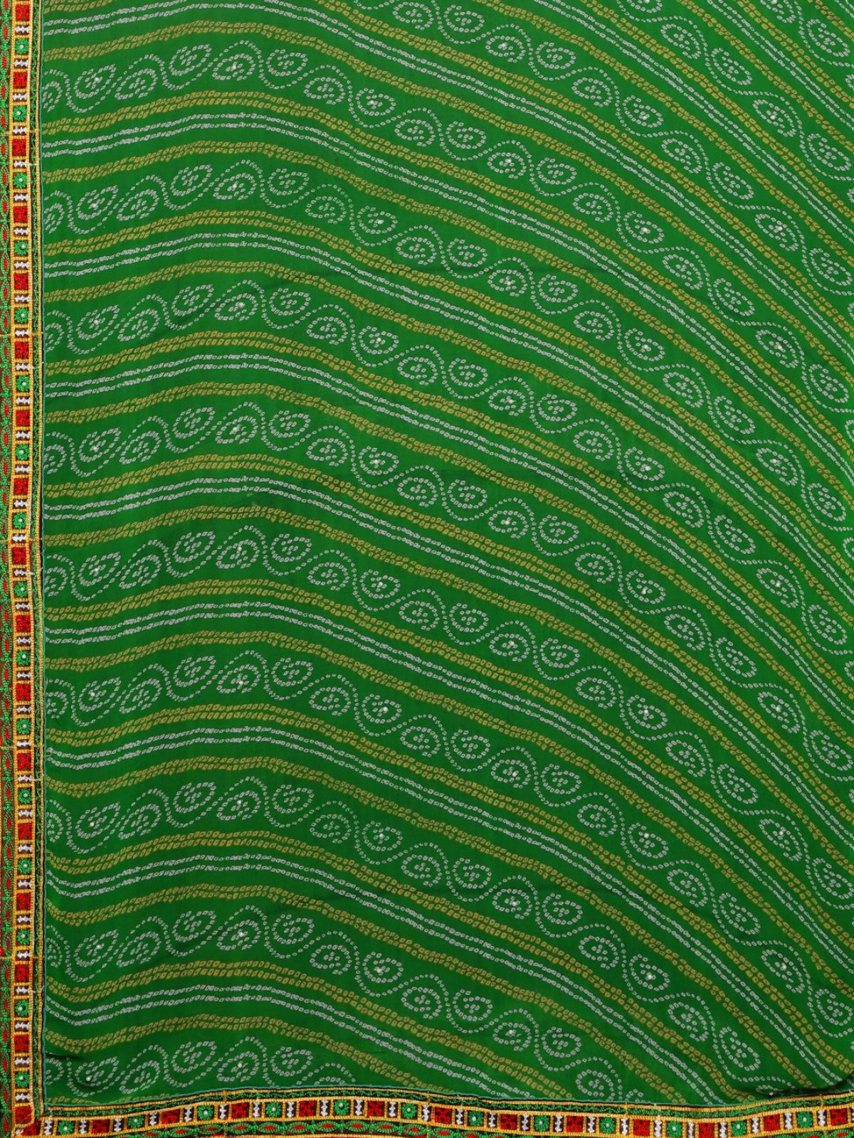 Dhiyona RV Women's Half And Half Bandhani Pallu With Kutchi Embroidered Saree ( KVD931 )