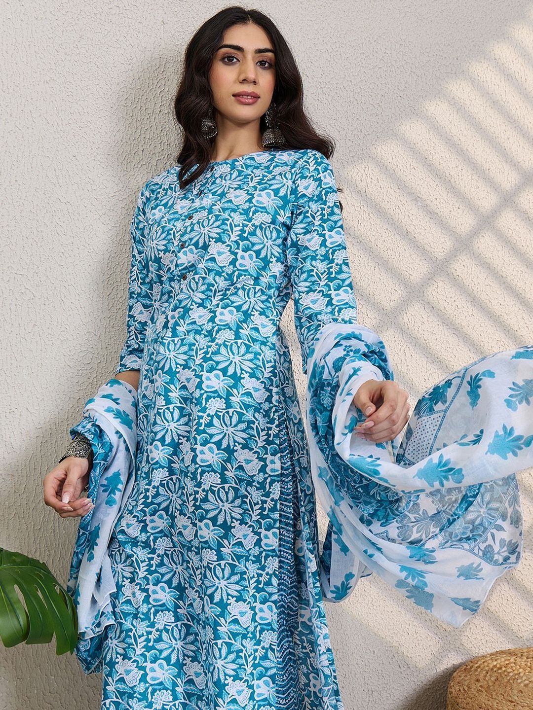 Women Floral Printed Regular Pure Cotton Kurta With Trousers & Dupatta