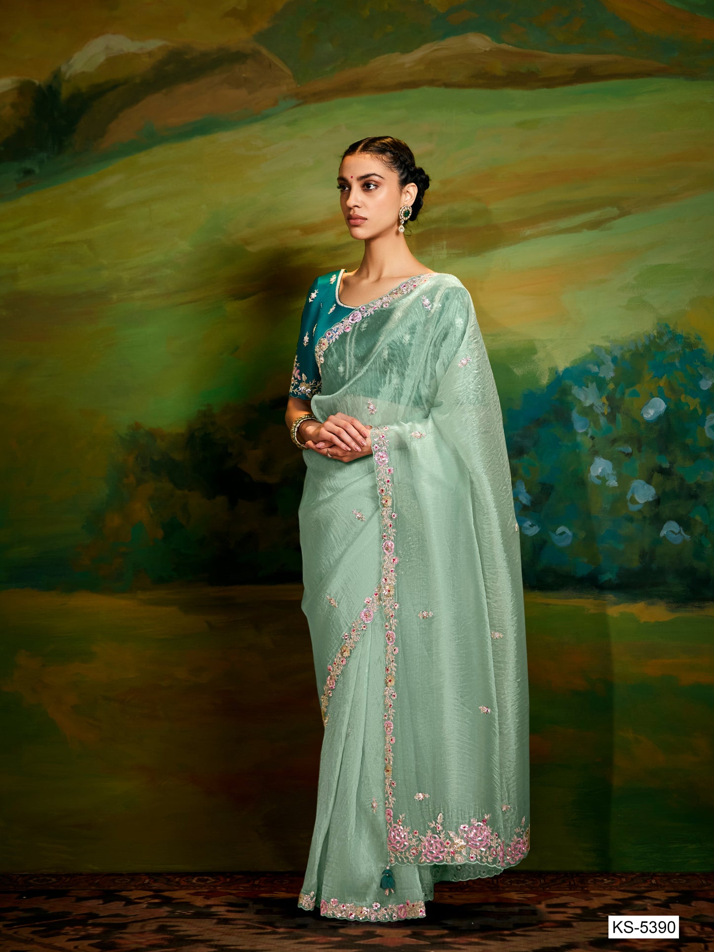 Dhiyona KM Women Elegant Sea Green Pure Tissue Silk Saree With Floral Embroidery