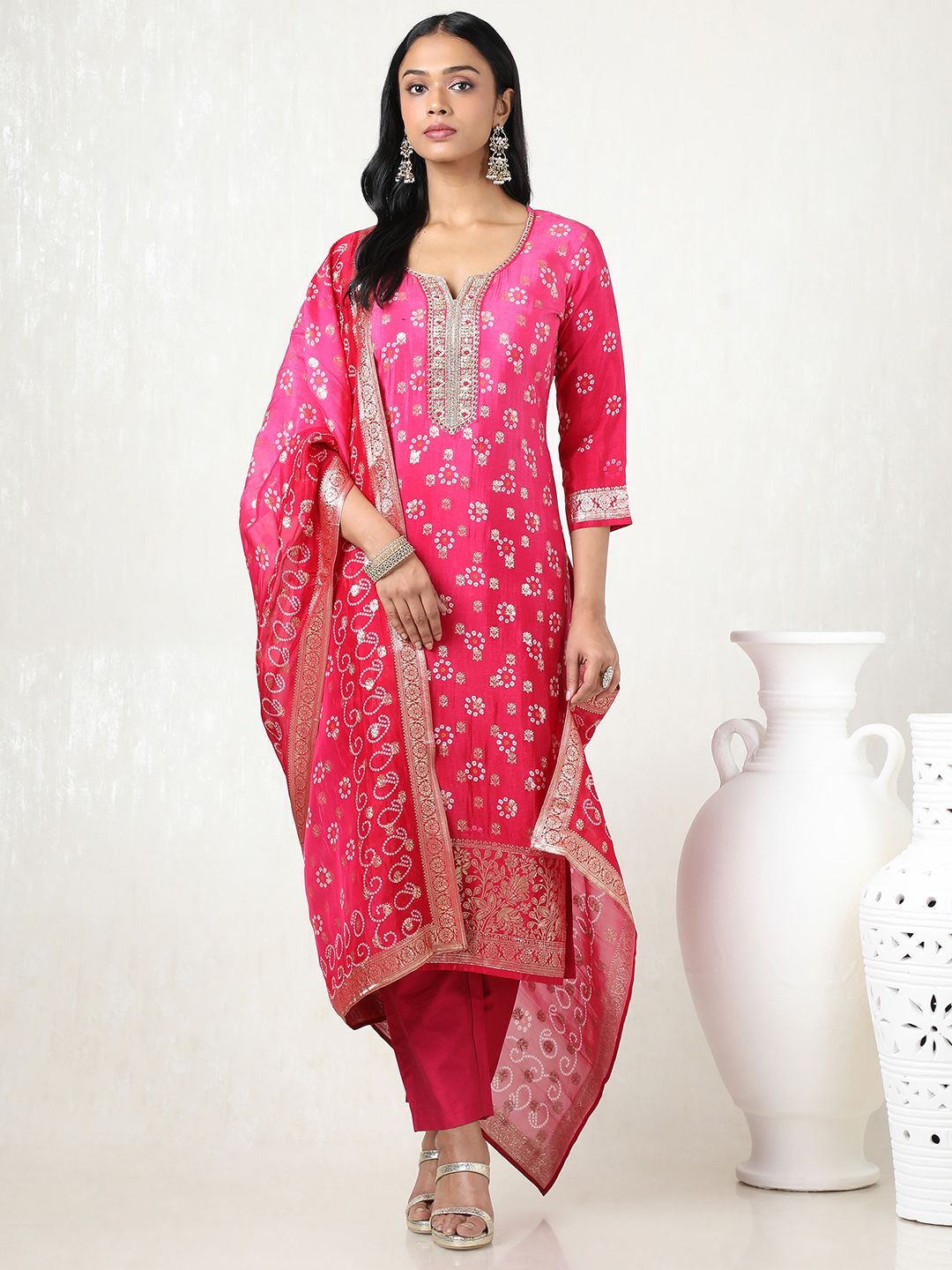 Dhiyona SO Women's Women Floral Printed Regular Sequinned Kurta with Trousers & With Dupatta