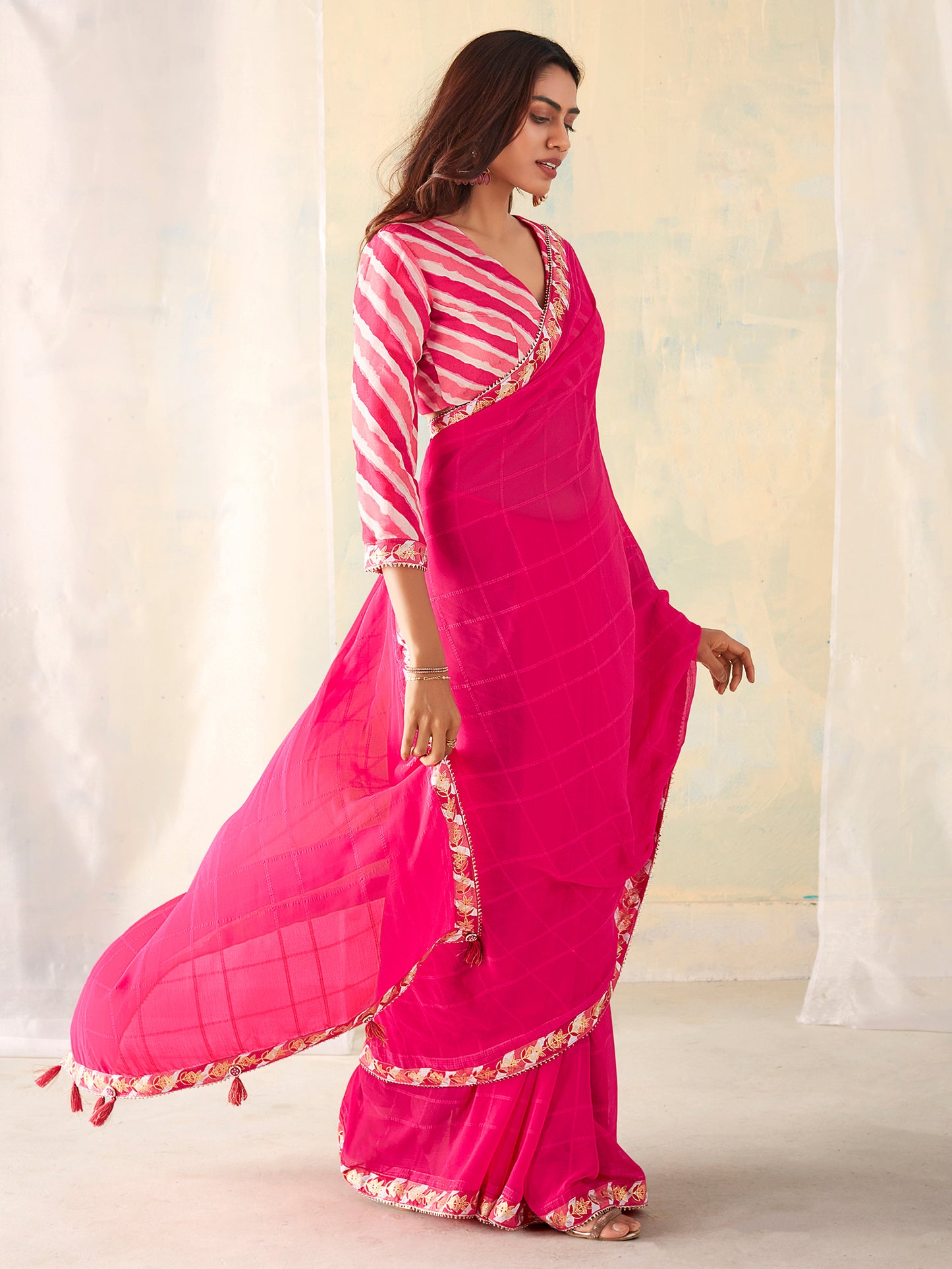 Women's Georgette Pink Embellished Designer Saree With Blouse Piece
