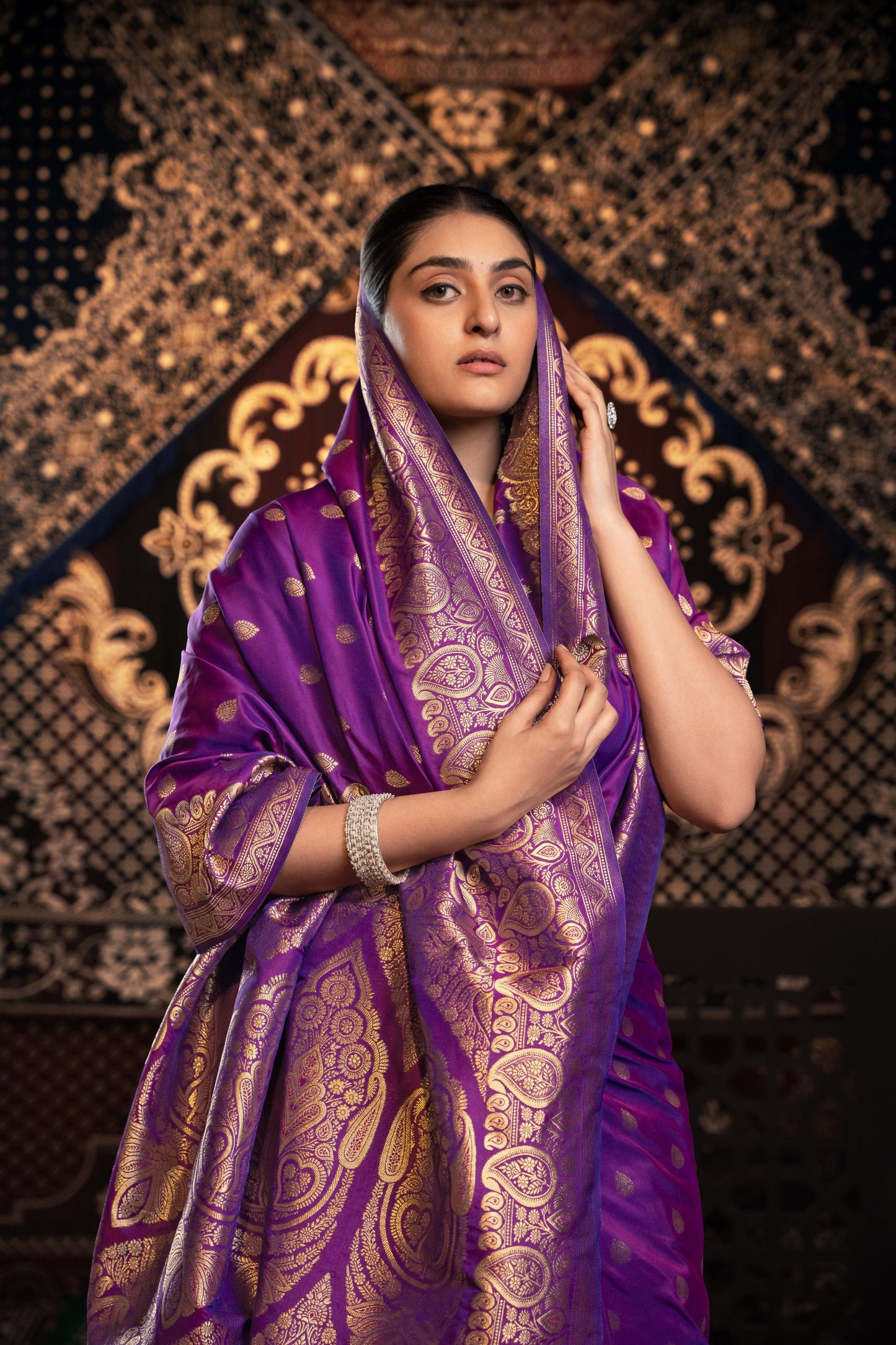 Dhiyona GR Women's Saachi Silk Violet Banarasi Silk Woven Saree