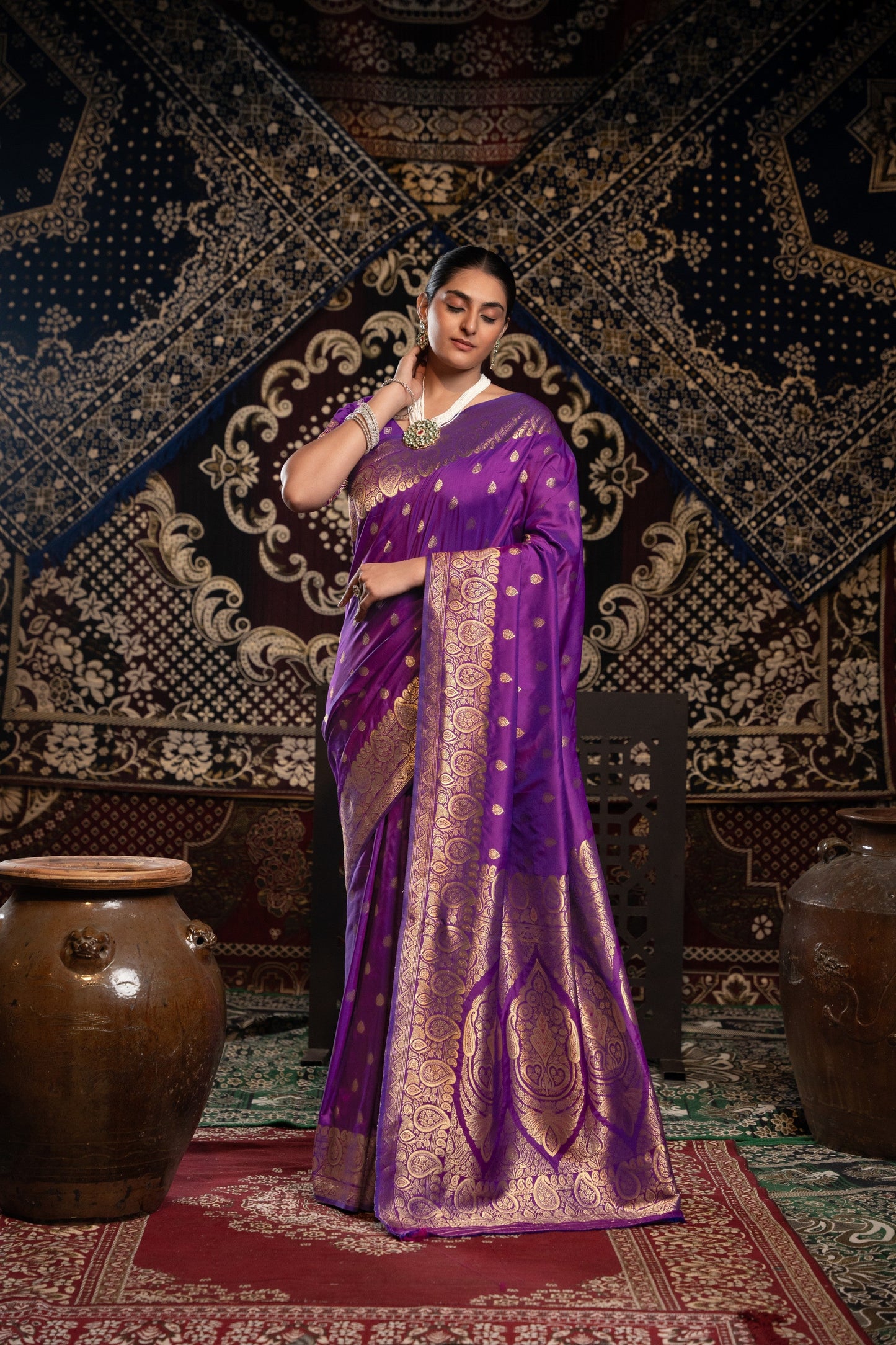 Dhiyona GR Women's Saachi Silk Violet Banarasi Silk Woven Saree