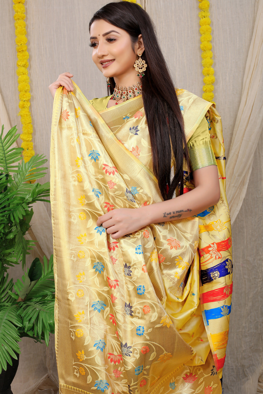 Dhiyona GR Women's Rajkumari Beige Zari Paithani Silk Saree