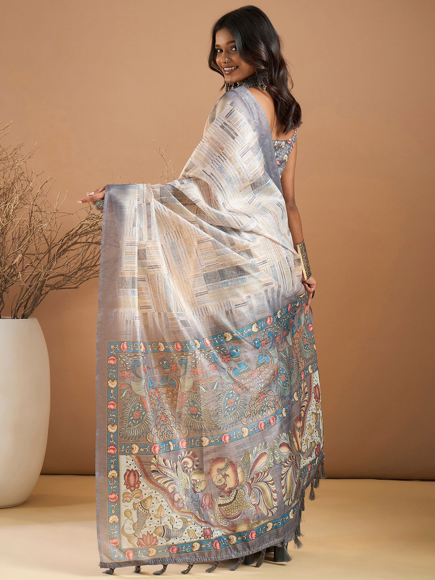 Women's Organza Off White Printed Designer Saree With Blouse Piece