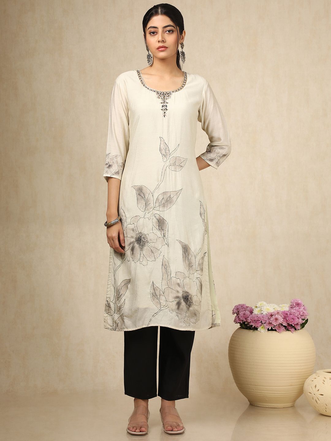 Dhiyona SO Women's Women Floral Embroidered Regular Mirror Work Kurta with Trousers & With Dupatta