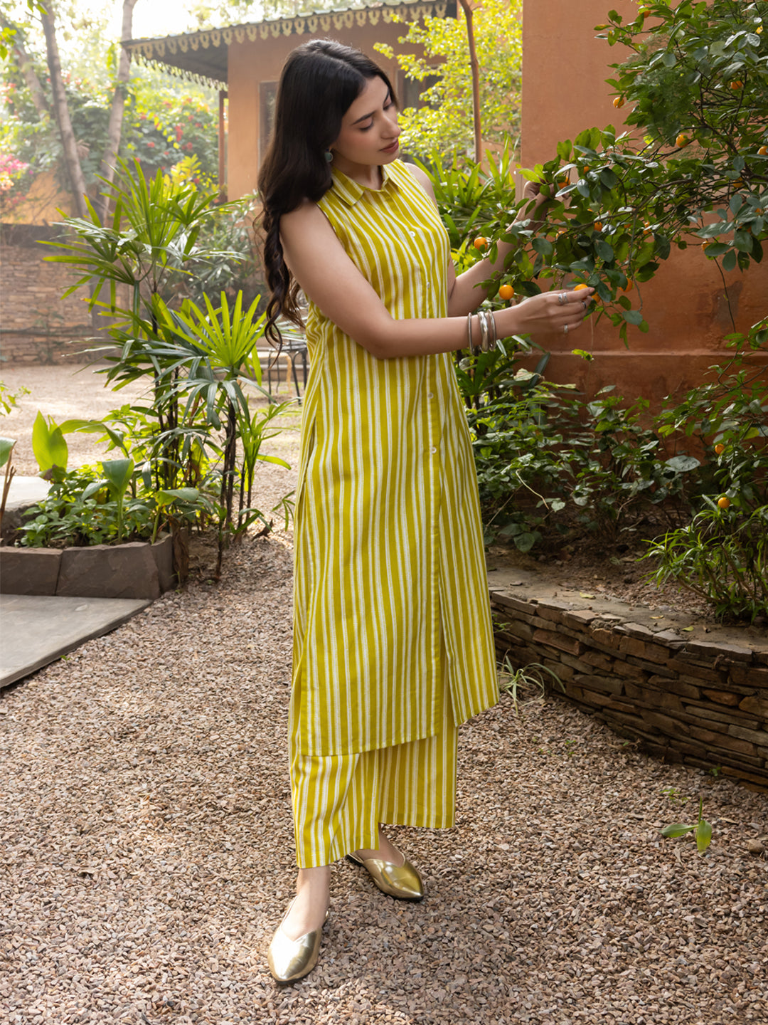 Dhiyona FL Women's yellow Cotton Straight-cut Kurta Set