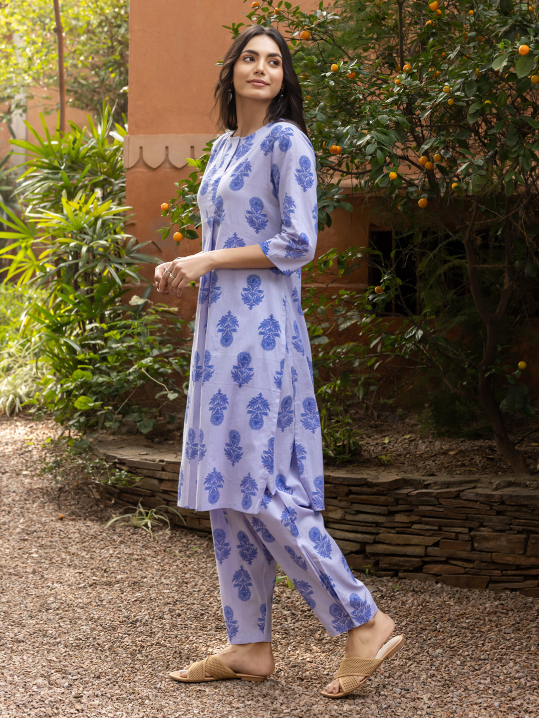Dhiyona FL Women's Blue Cotton Flared Kurta Set
