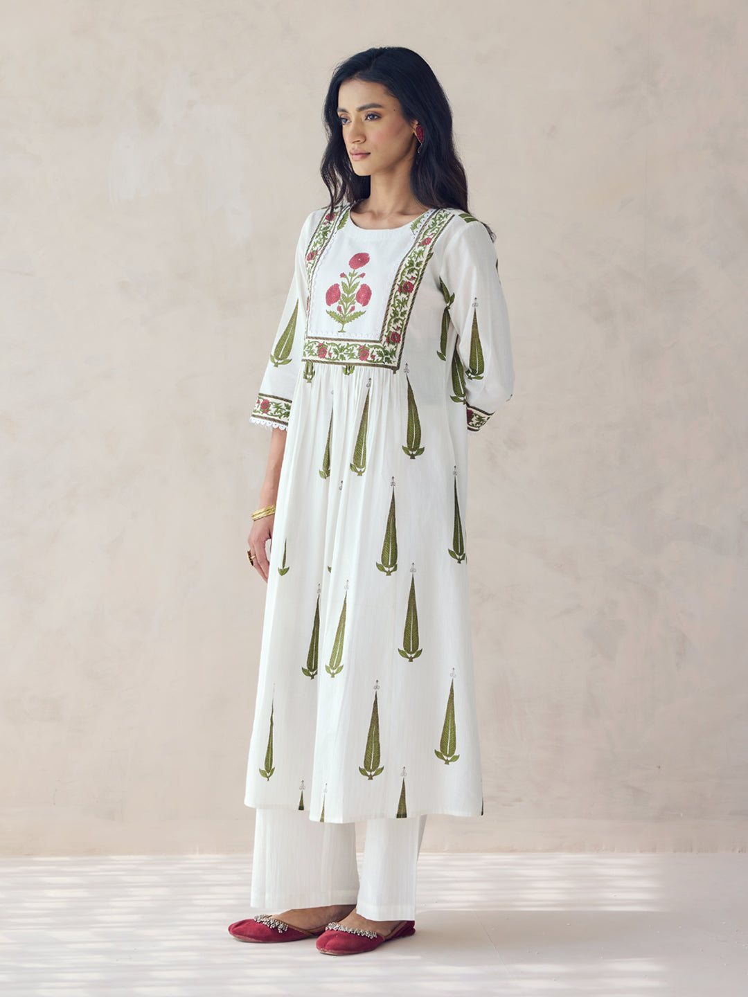 Dhiyona FL Women's Off-White Printed Anarkali Kurta Set with Dupatta