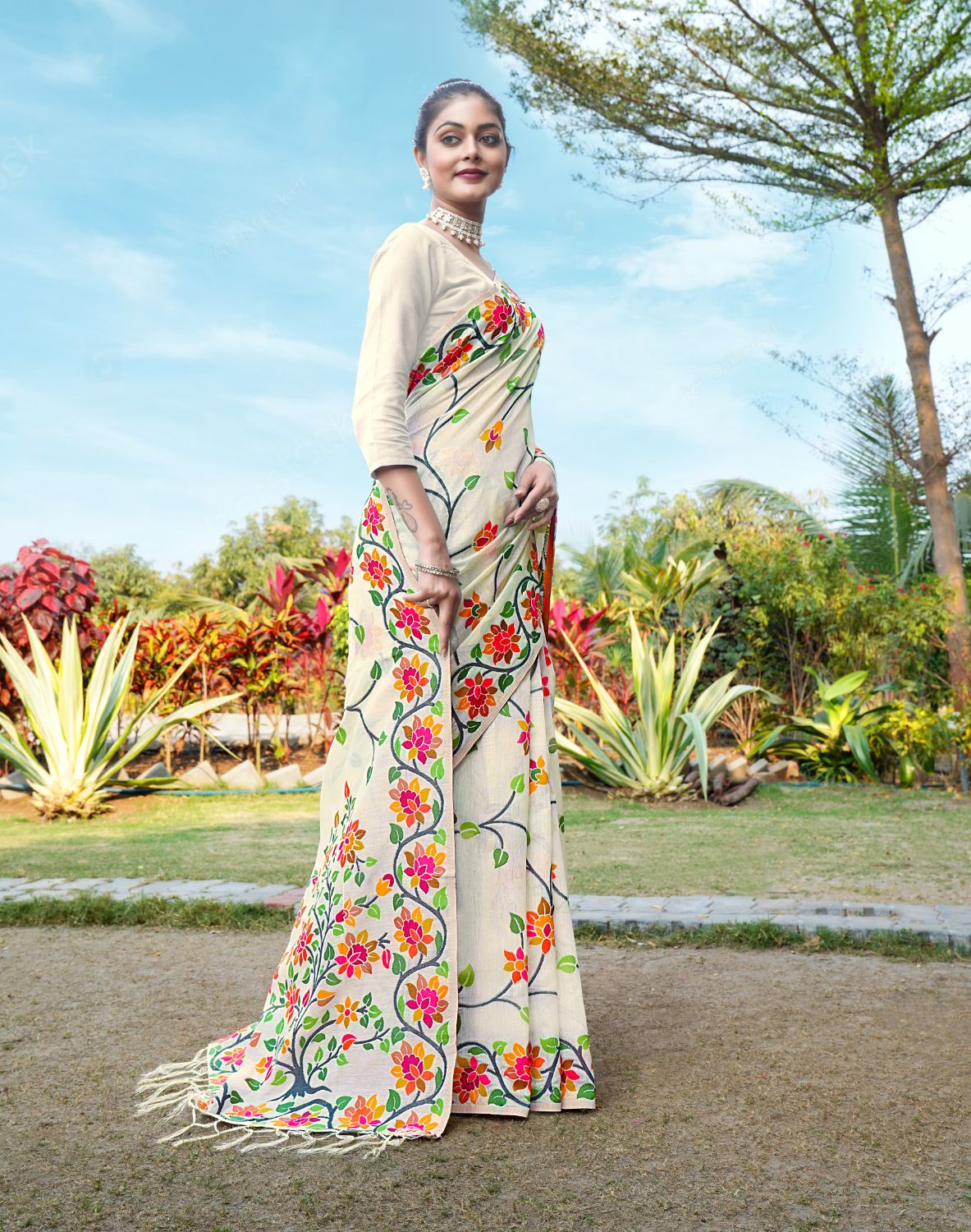 Dhiyona GR Women's Shahida Candle White Soft Cotton Jamdani Saree