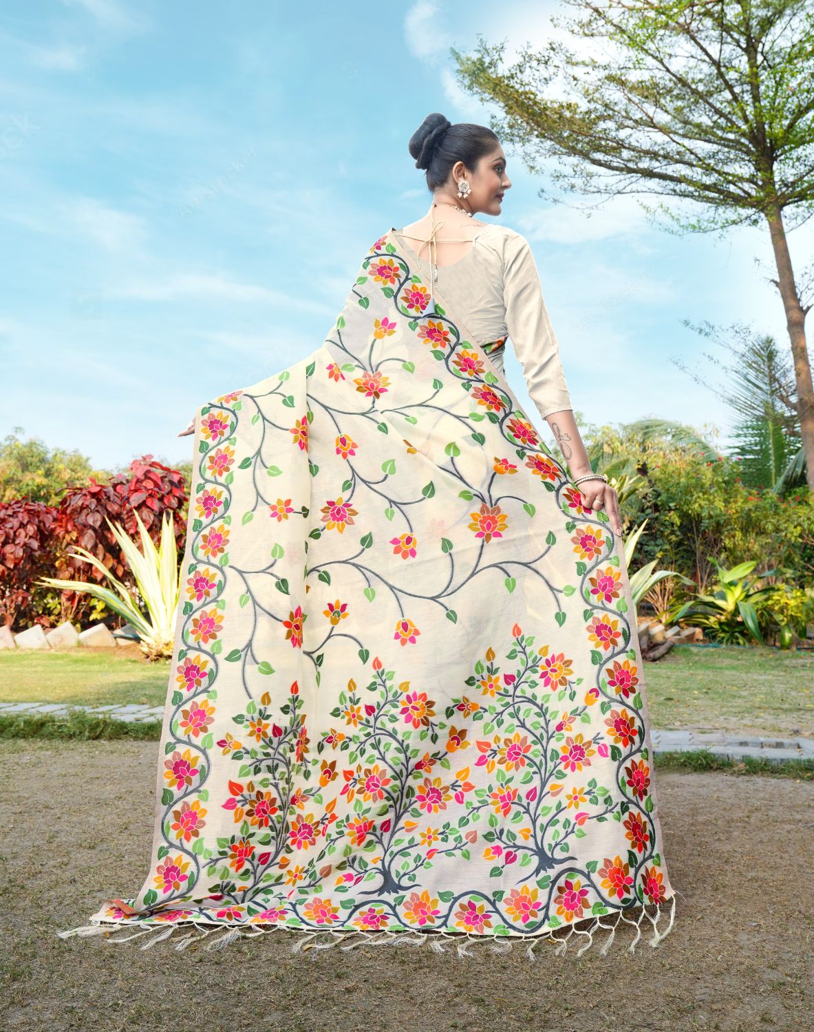 Dhiyona GR Women's Shahida Candle White Soft Cotton Jamdani Saree