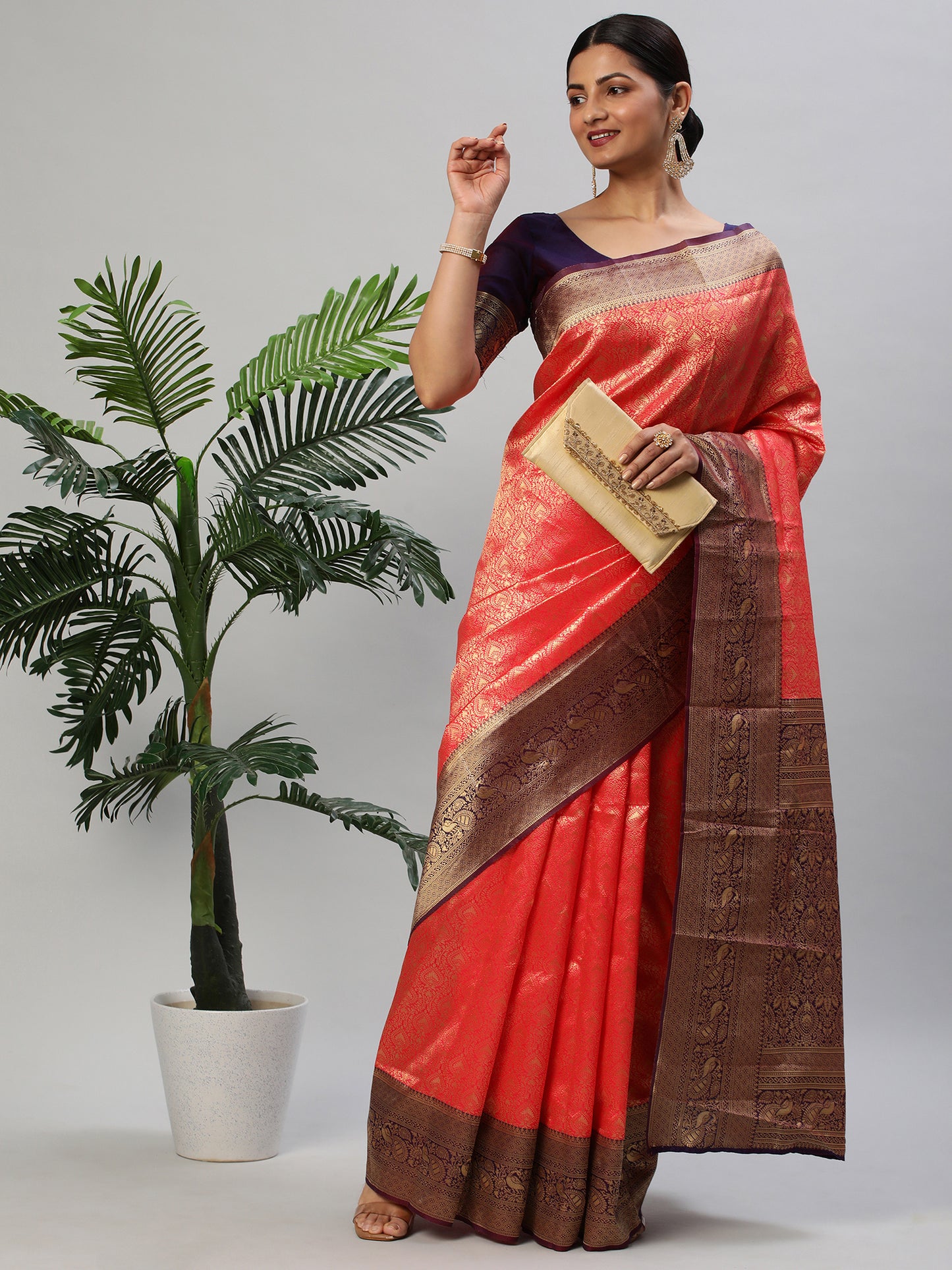 Women's Silk Blend Pink Woven Design Designer Saree With Blouse Piece