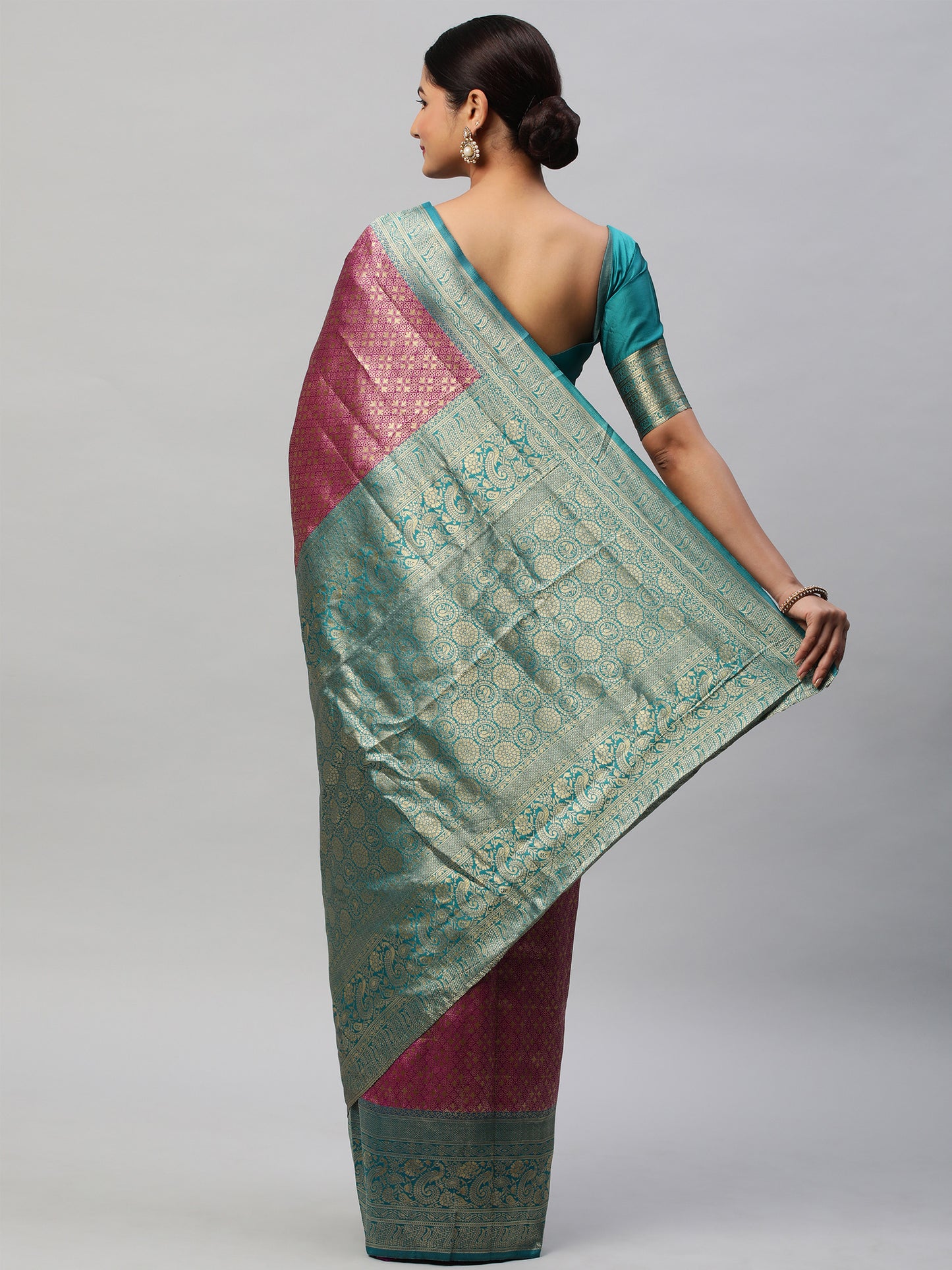Women's Silk Blend Magenta Woven Design Designer Saree With Blouse Piece
