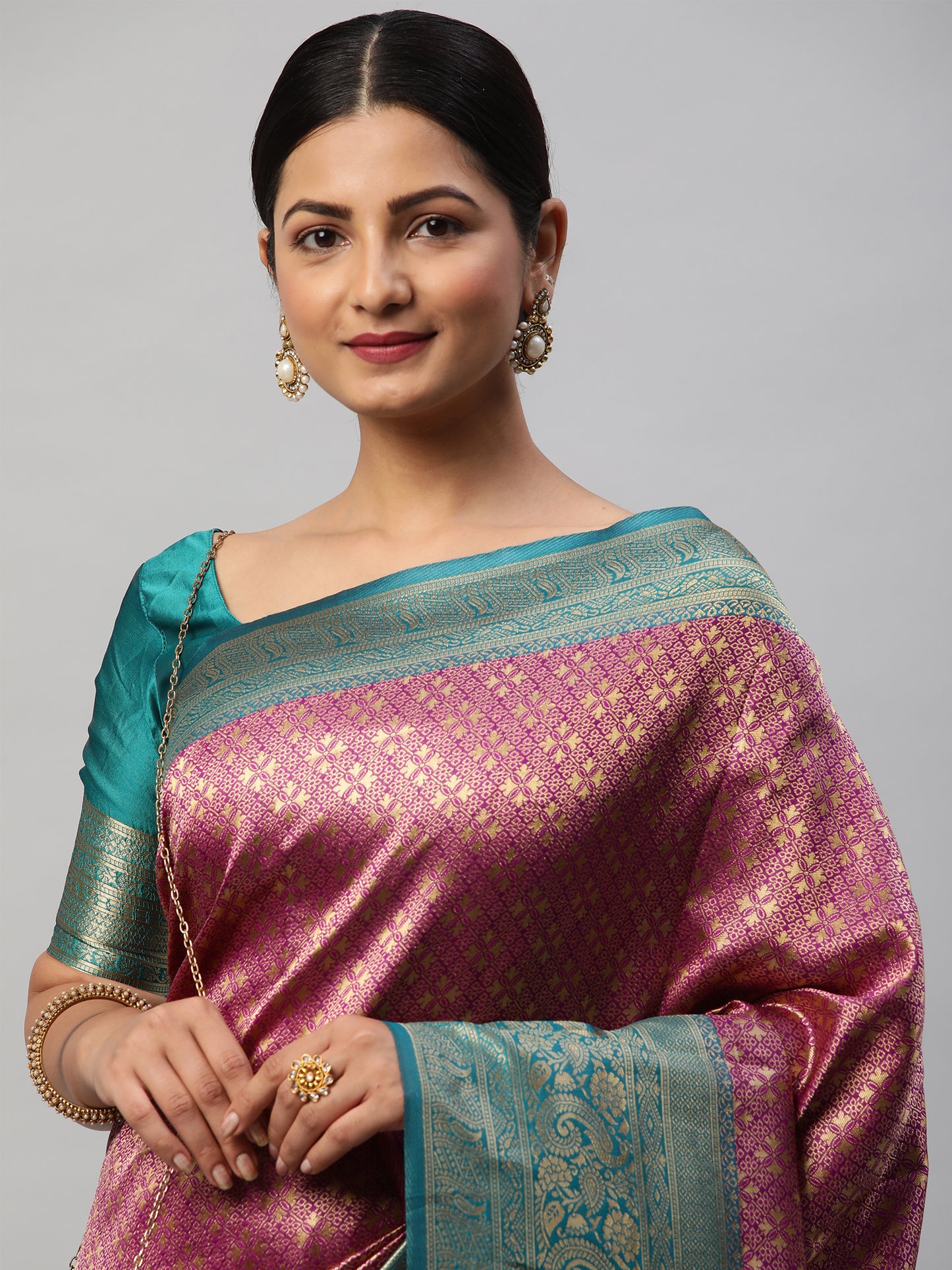 Women's Silk Blend Magenta Woven Design Designer Saree With Blouse Piece