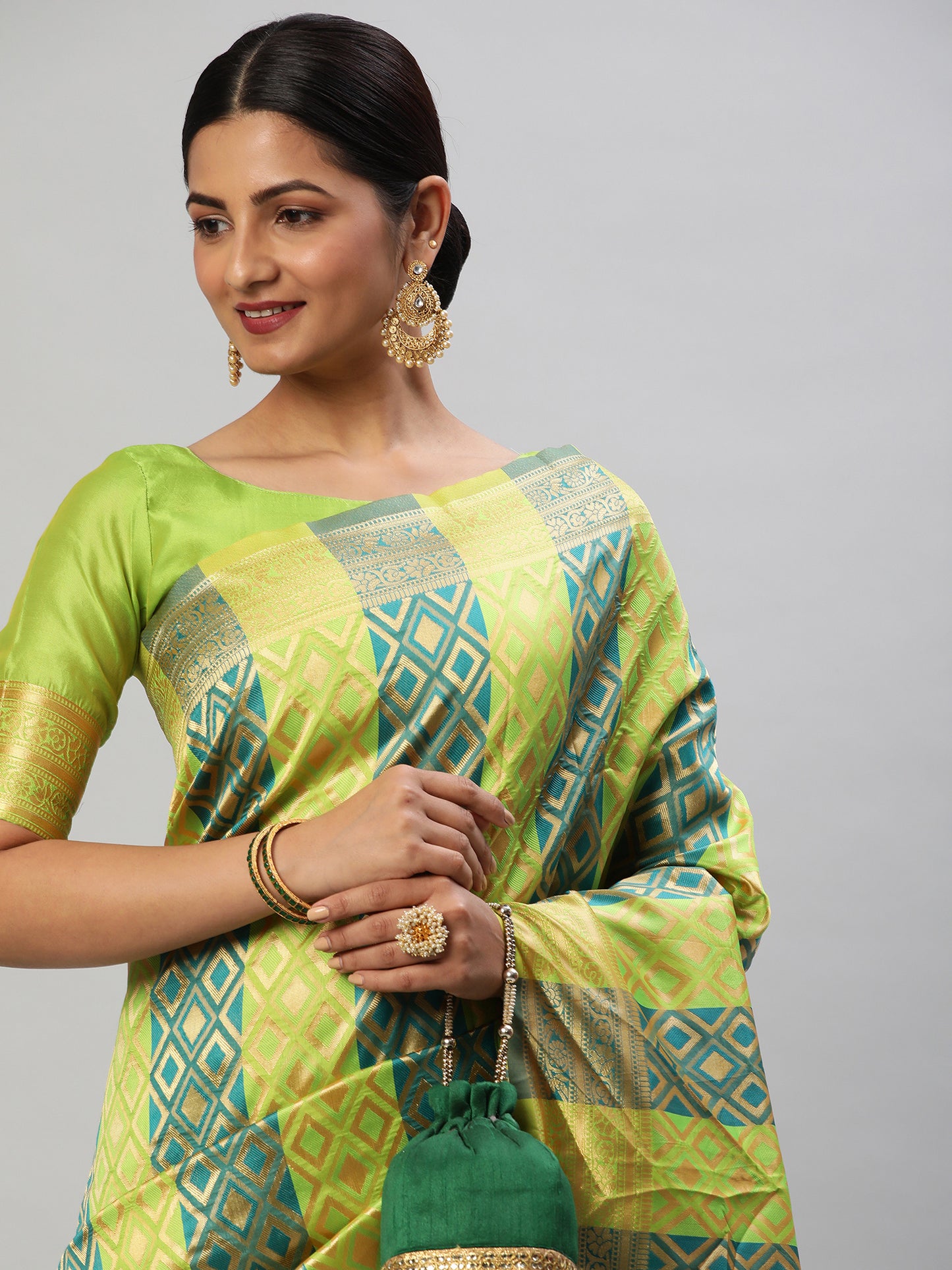 Women's Silk Blend Green Woven Design Designer Saree With Blouse Piece