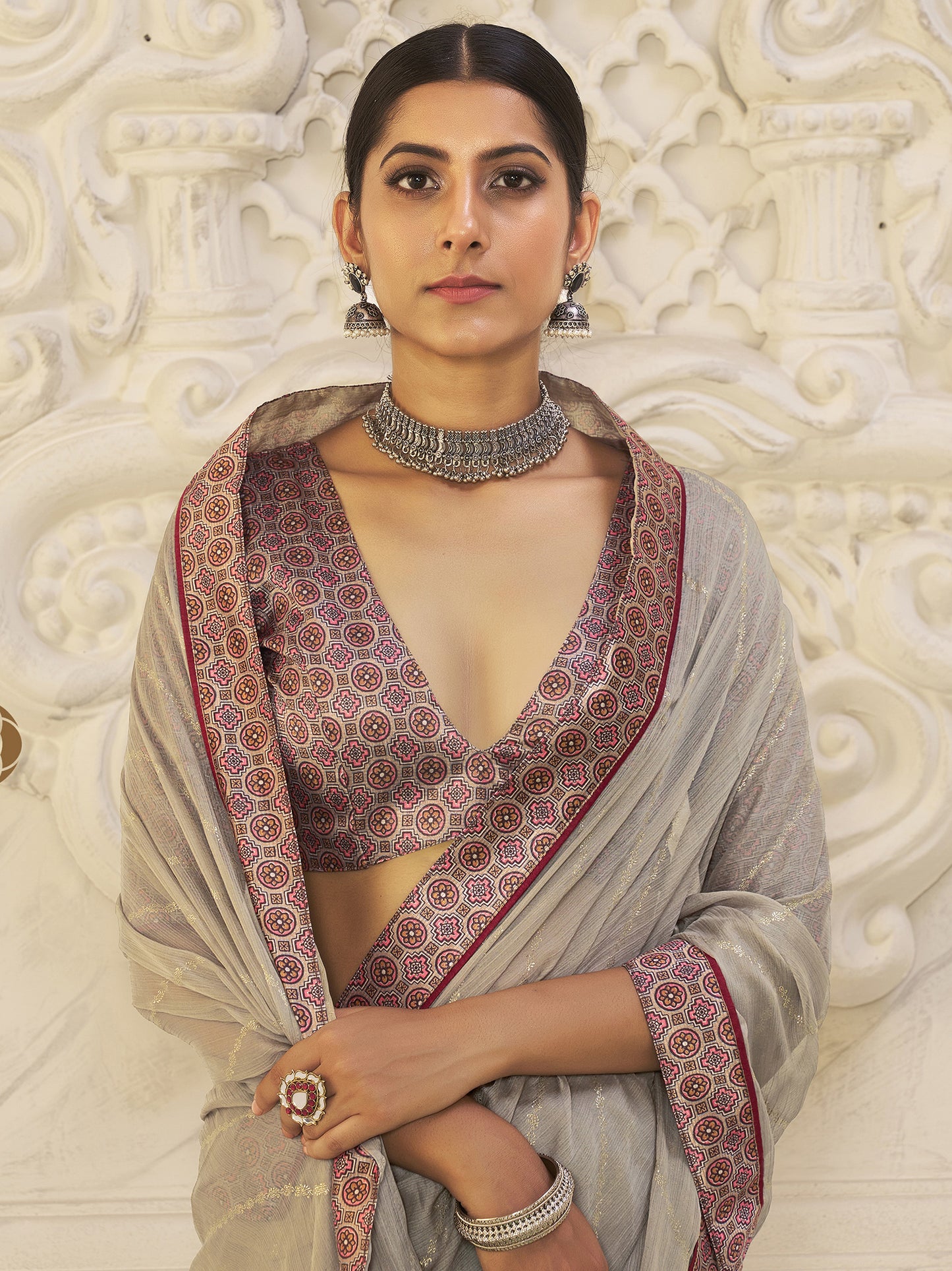 Women's Chiffon Grey Embellished Designer Saree With Blouse Piece