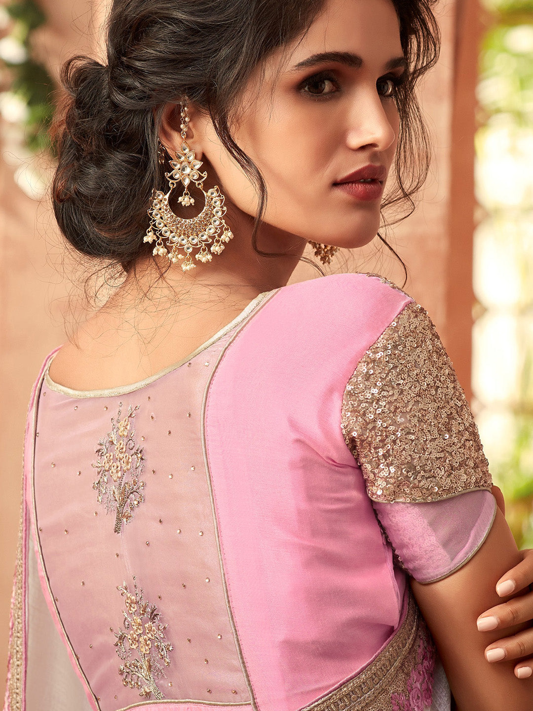 Women's Pure Chiffon White Embellished Designer Saree With Blouse Piece