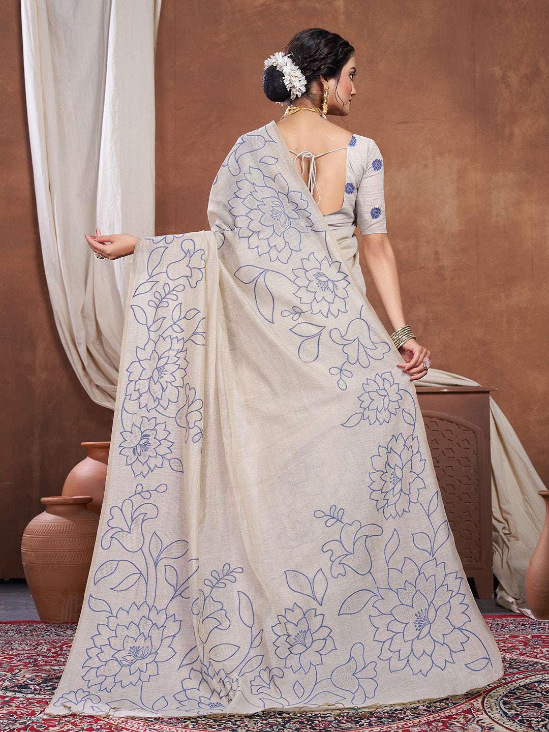 Dhiyona GR Women's Sketch Beige & Navy Pure Mul Cotton Jamdani Saree