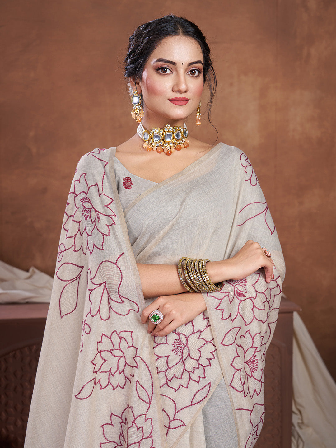 Dhiyona GR Women's Sketch Beige & Wine Pure Mul Cotton Jamdani Saree