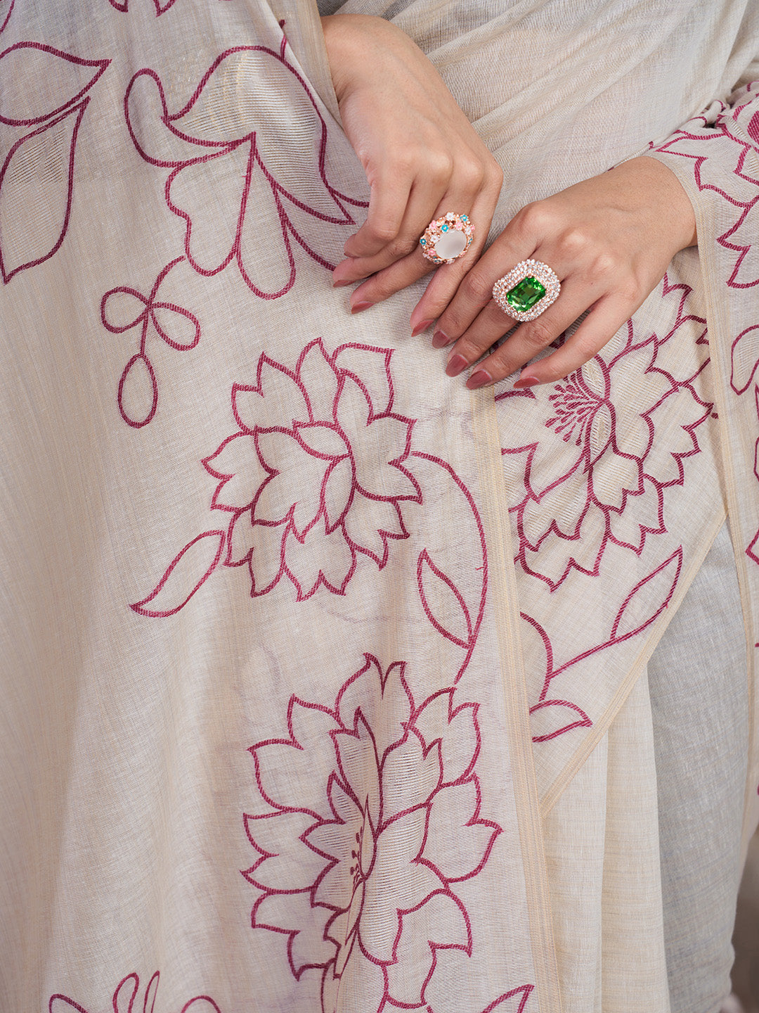 Dhiyona GR Women's Sketch Beige & Wine Pure Mul Cotton Jamdani Saree