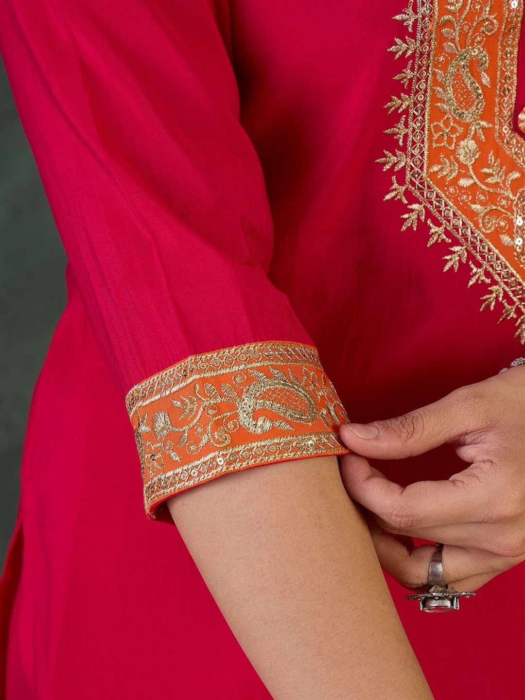 Ethnic Motifs Embroidered Straight Thread Work Kurta With Trouser & Dupatta