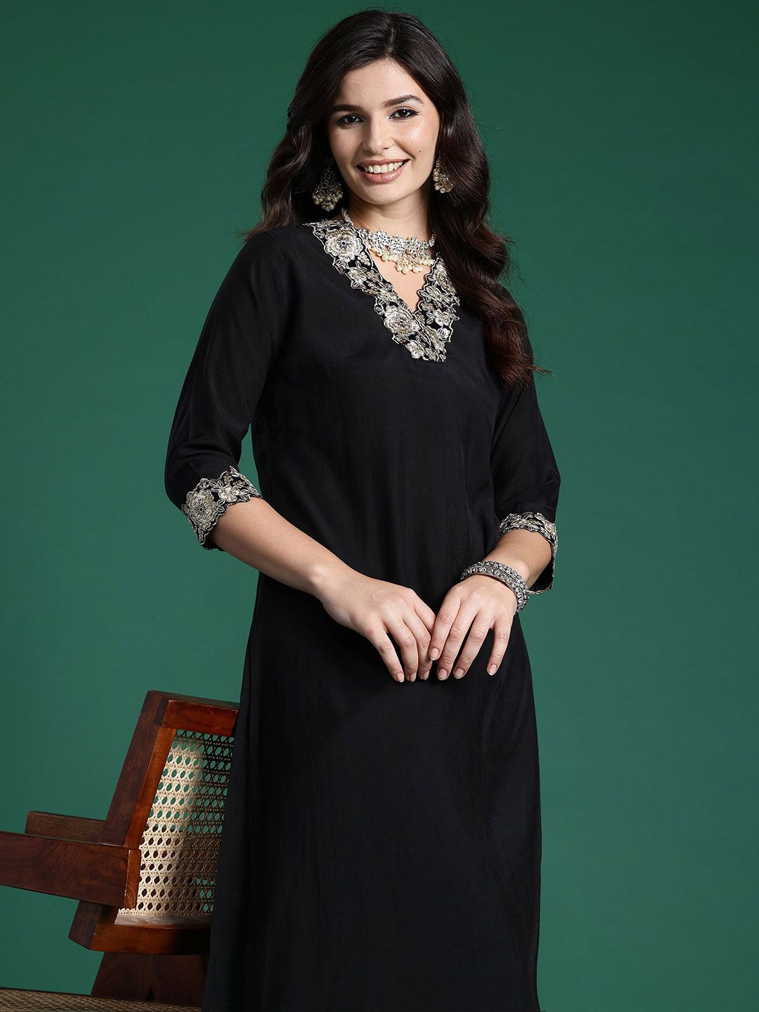 Dhiyona IE Embroidered Three-Quarter Sleeves Pure Cotton Tunic & Trouser