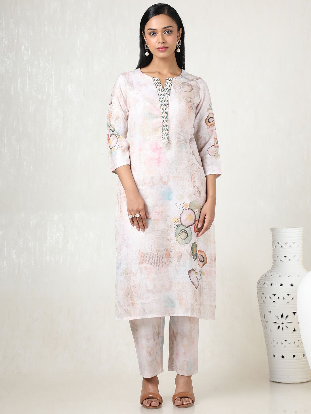 Dhiyona SO Women's Women Floral Printed Regular Thread Work Linen Kurta with Trousers