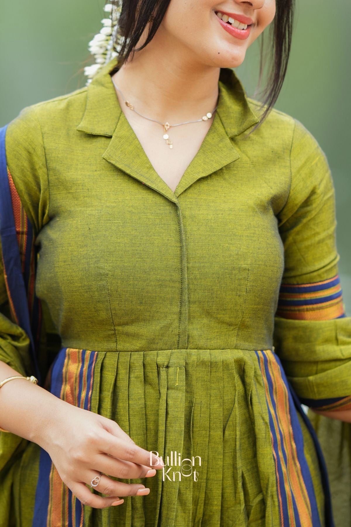 Dhiyona BN Syahi Handloom Olive Green Collar-Neckline Suit Set