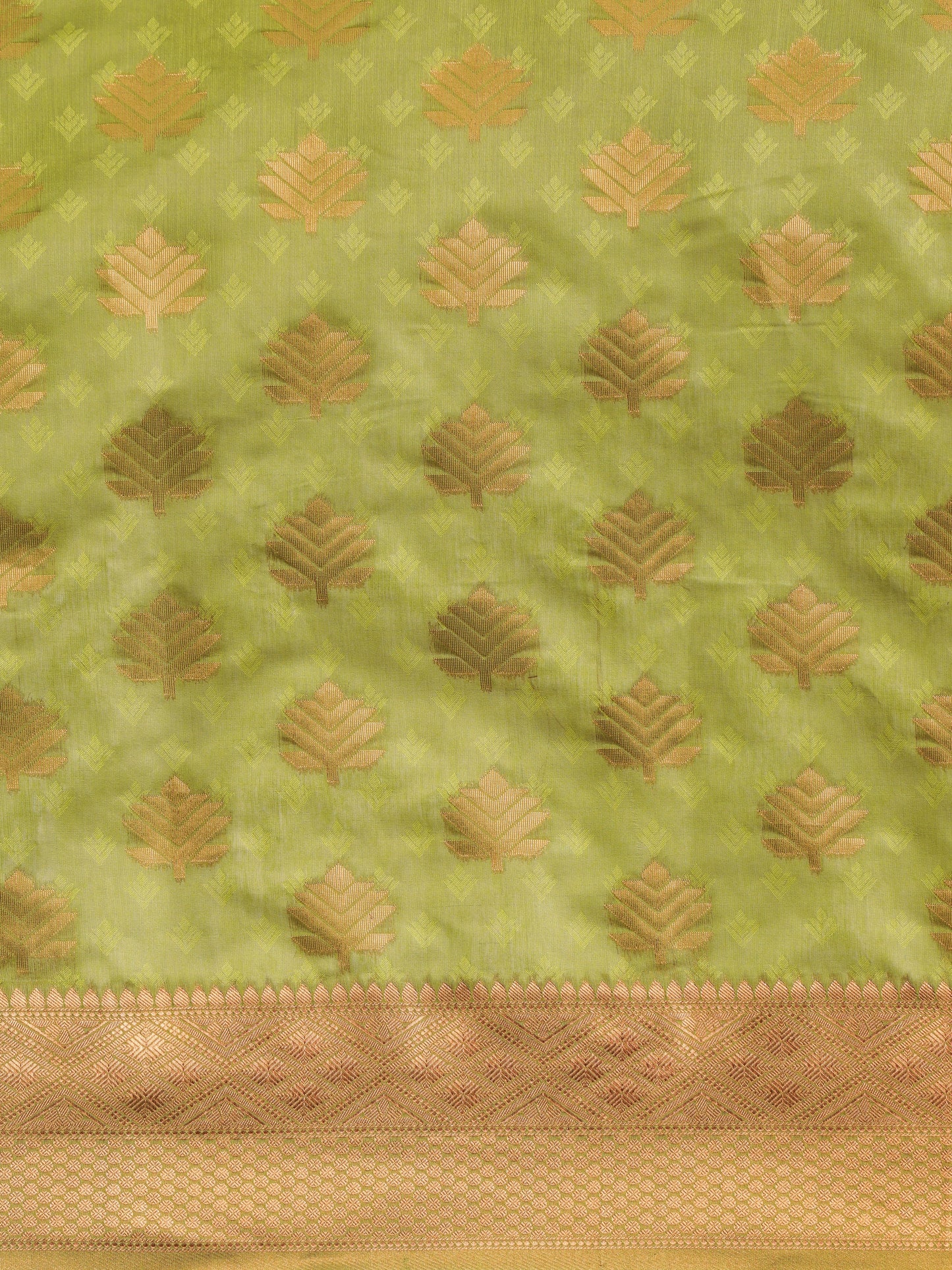 Dhiyona GR Women's Tahira Parrot Green Silk Blend Saree