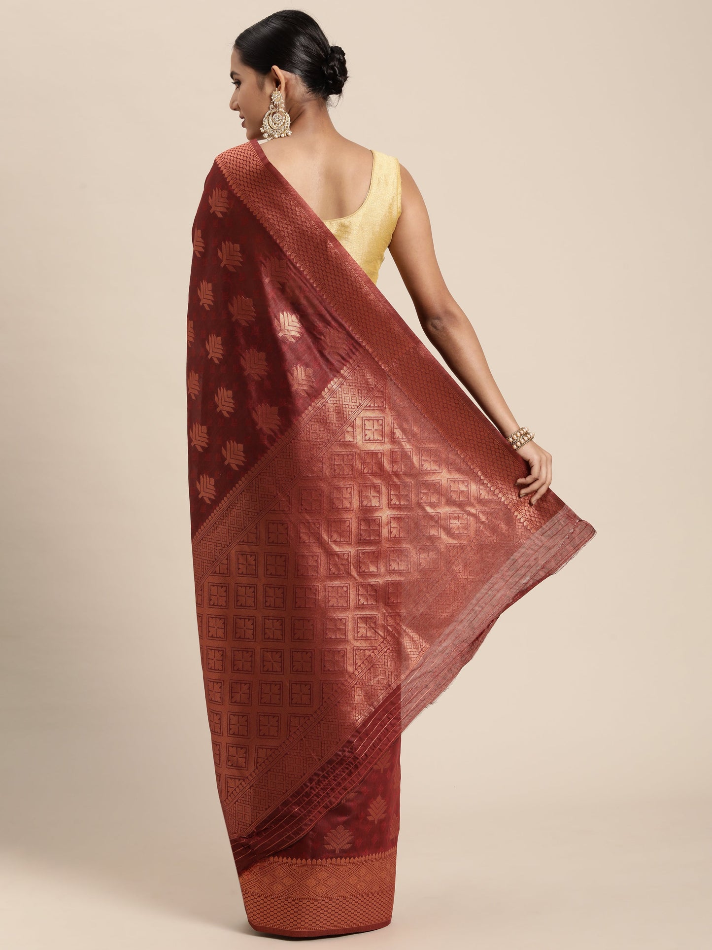 Dhiyona GR Women's Tahira Carmine Maroon Silk Blend Saree