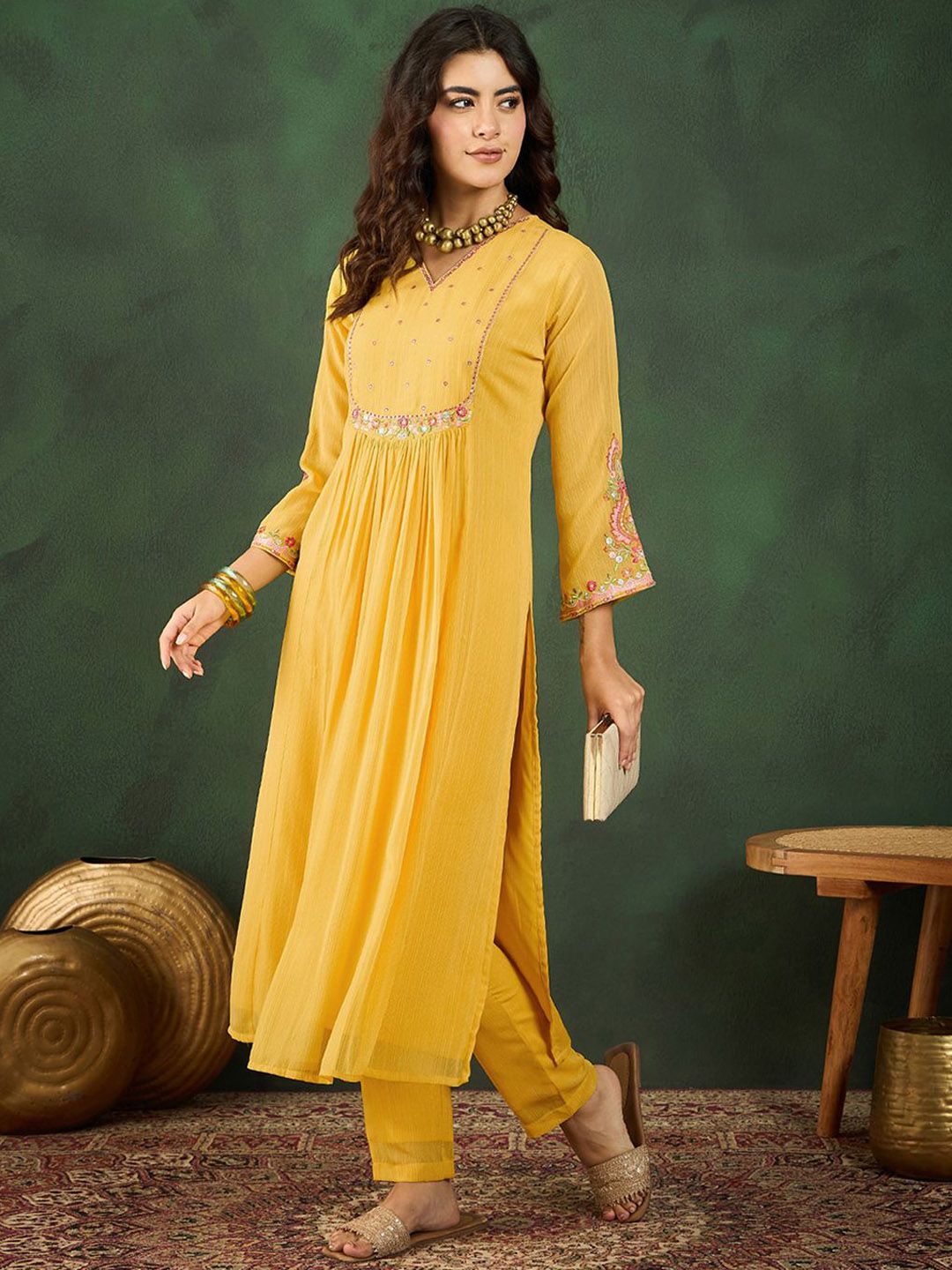 Dhiyona SN Women's V Neck Embroidered Kurta Sets