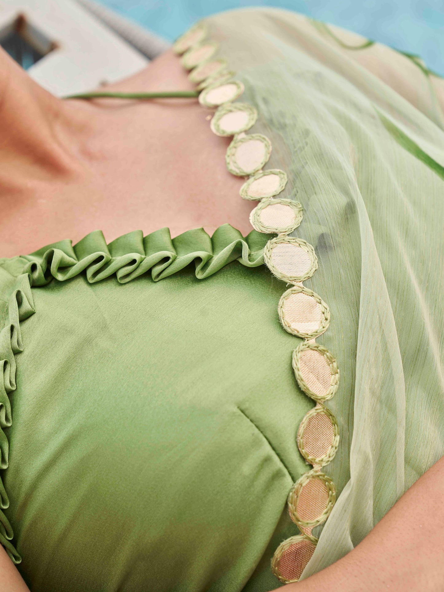 Dhiyona TI Women's Green Colored Hand Printed Chiffon Saree with Unstitched Blouse