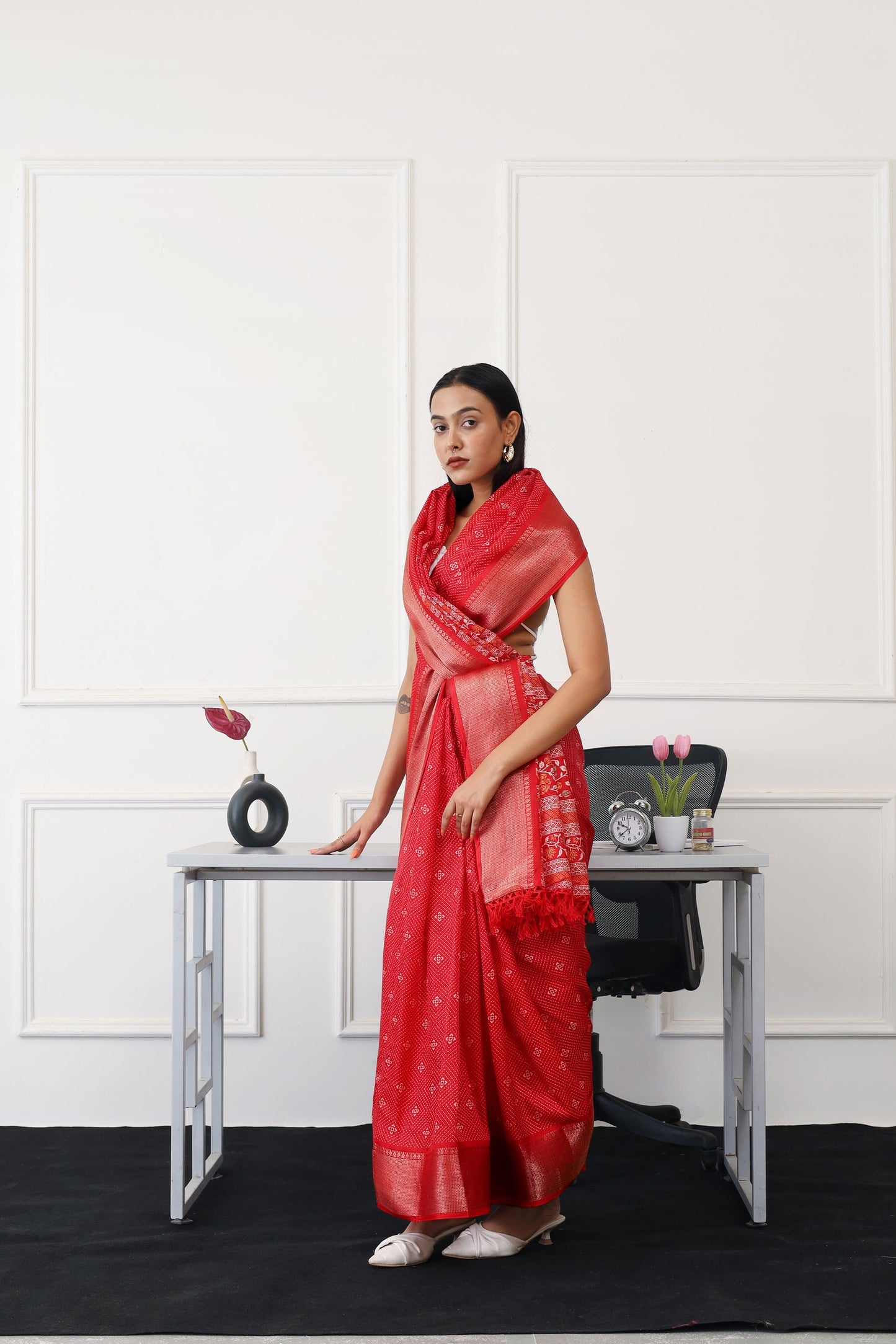 Dhiyona TI Women's Ready To Wear Red Printed Saree with Unstitched Blouse