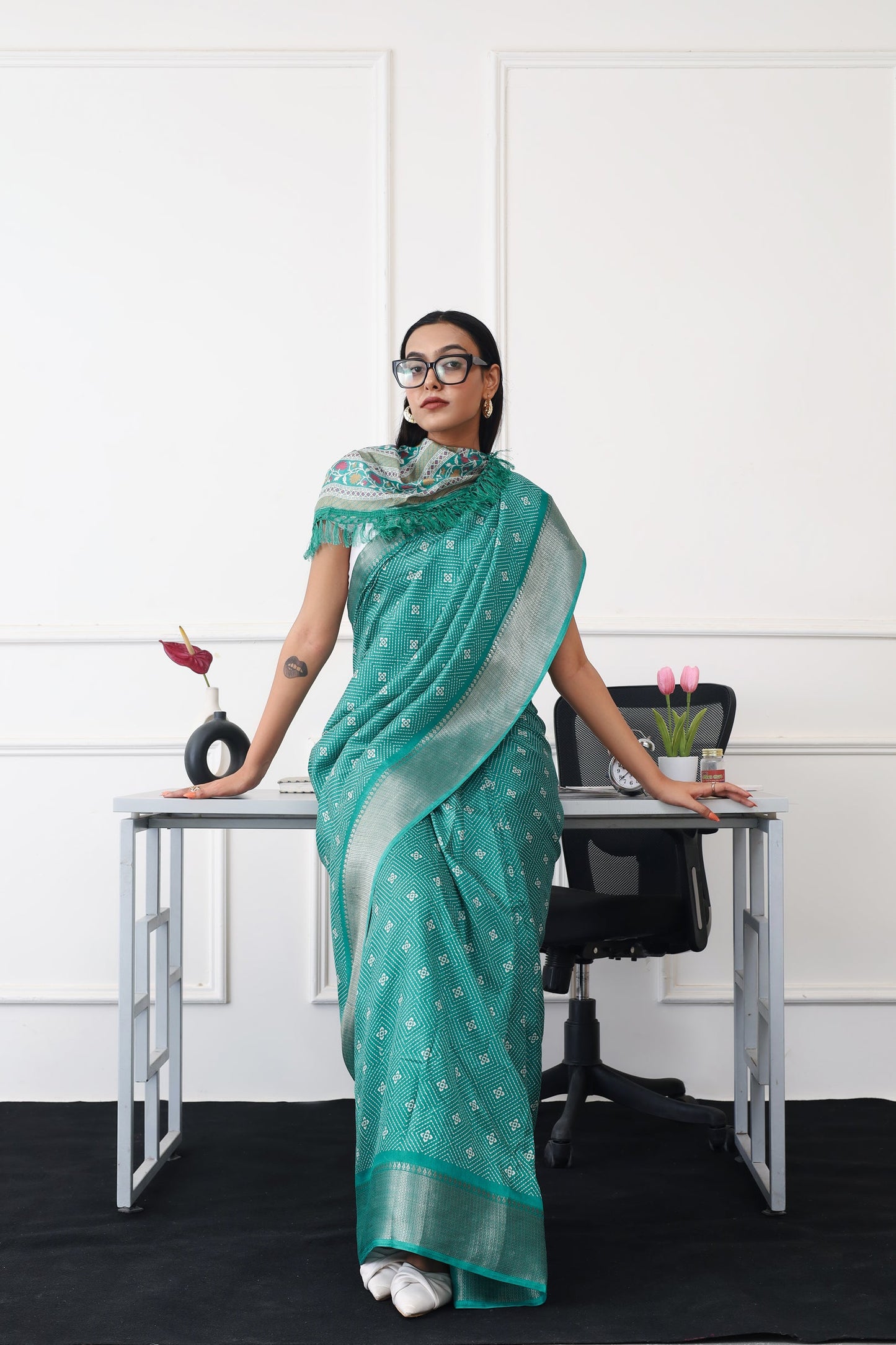 Dhiyona TI Women's Ready To Wear Green Printed Saree with Unstitched Blouse
