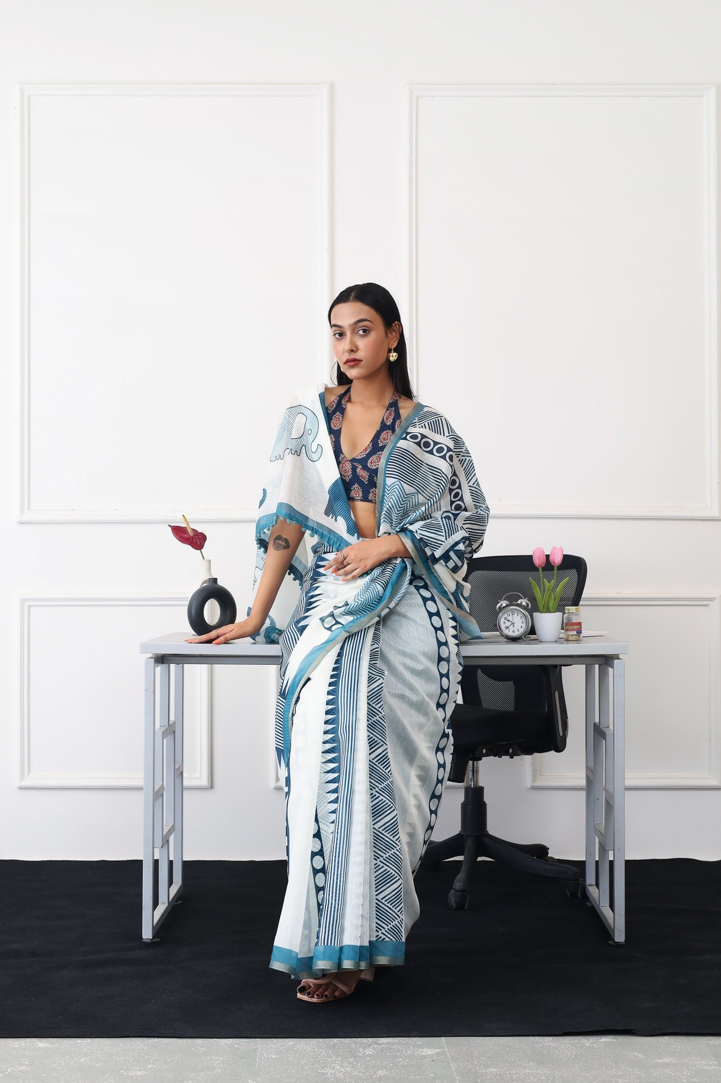 Dhiyona TI Women's Ready To Wear Blue Geometric Saree with Unstitched Blouse