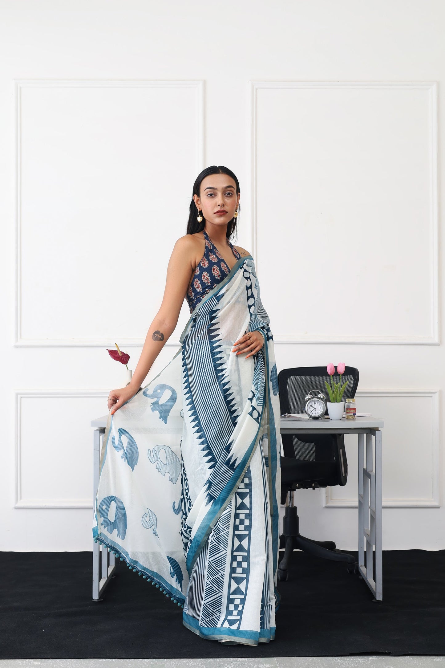 Dhiyona TI Women's Ready To Wear Blue Geometric Saree with Unstitched Blouse