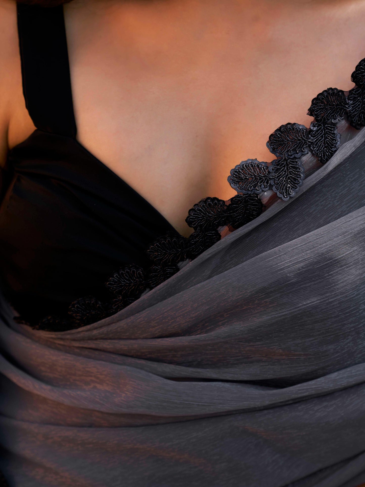 Dhiyona TI Women's Grey Shimmer Chffon Saree with Unstitched Blouse