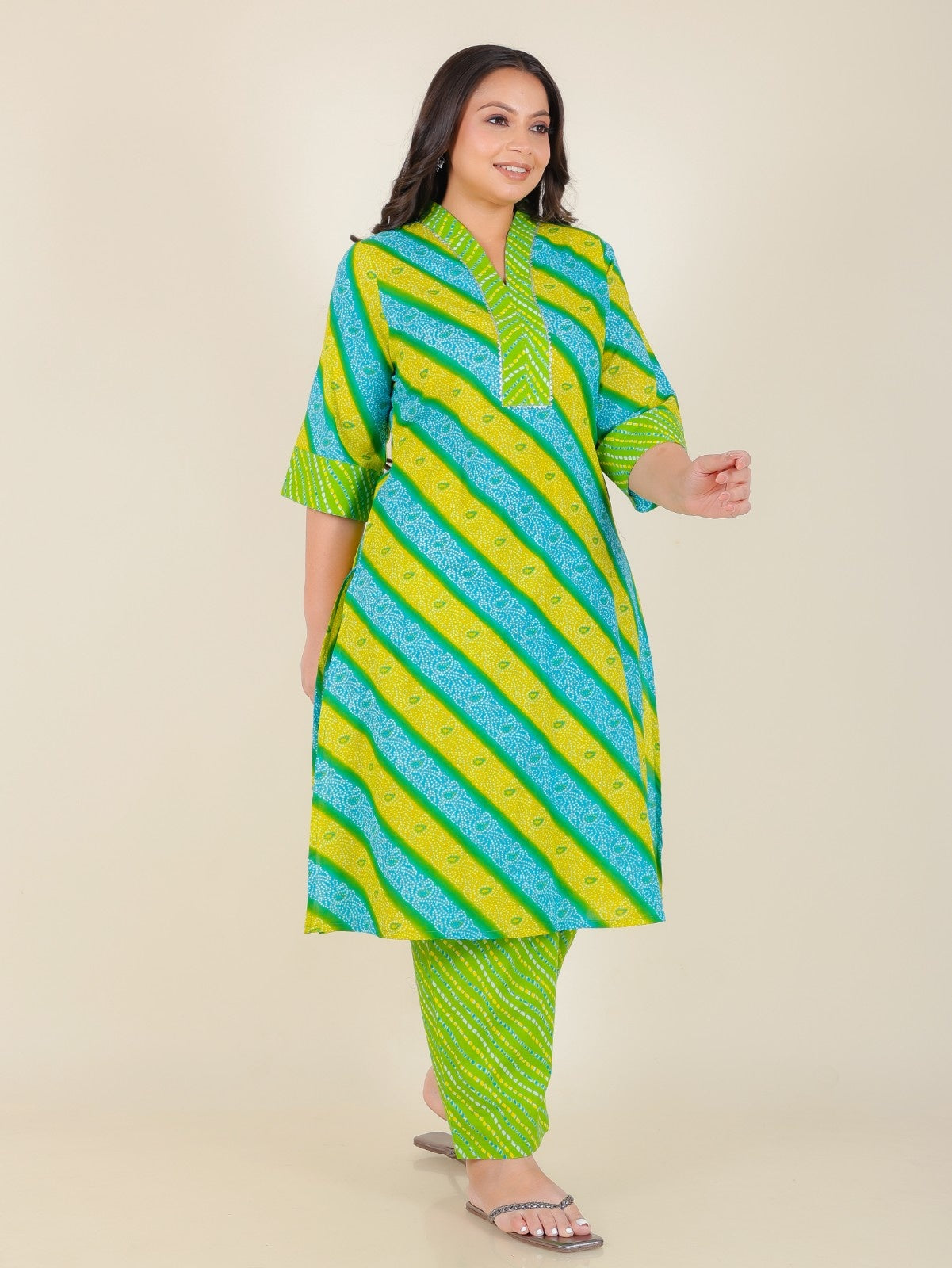 Women's Cotton Green Straight Kurta Set