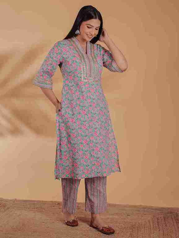 Women's Cotton Multicolor Straight Kurta