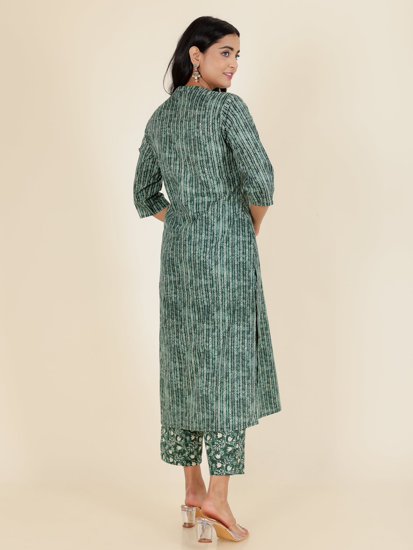 Women's Cotton Green Straight Kurta