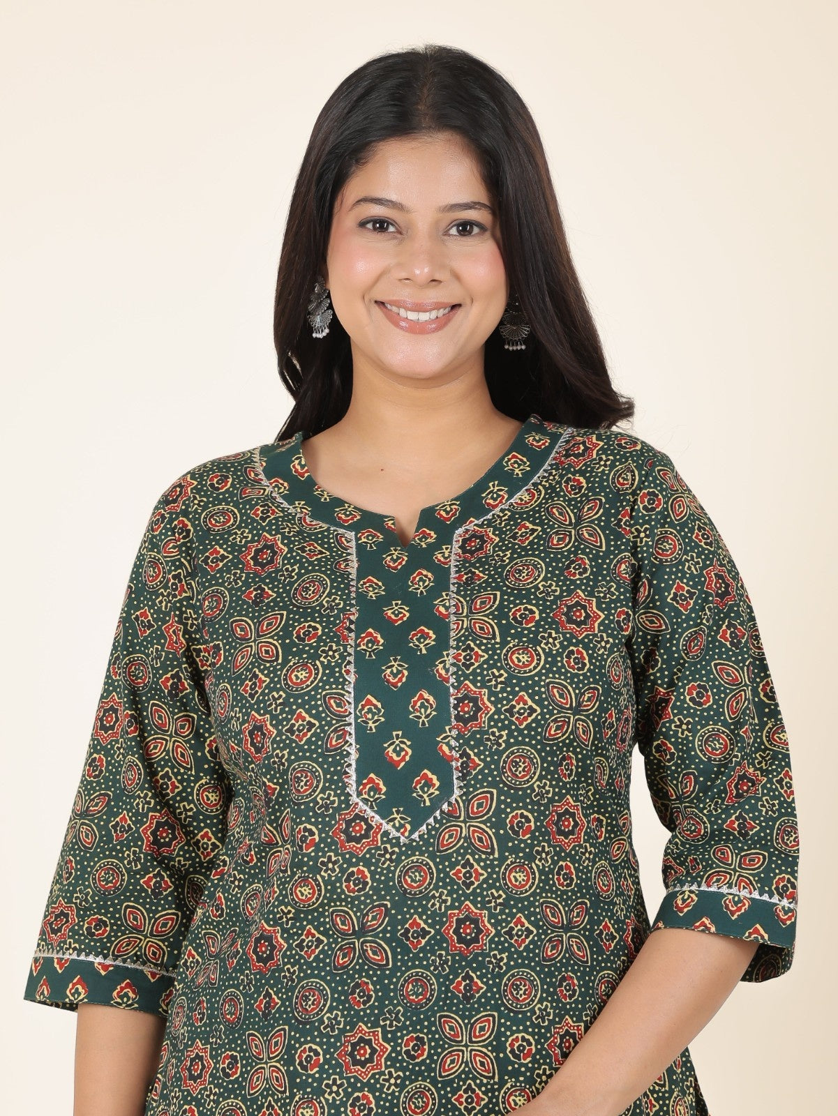 Women's Cotton Green Straight Kurta