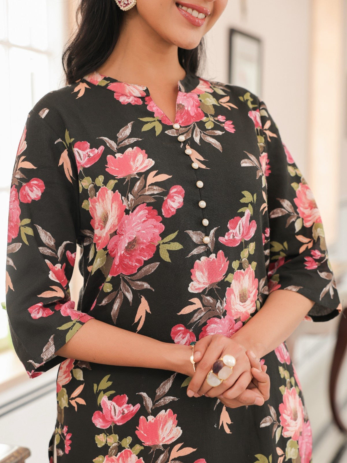 Women's Linen Black Straight Kurta