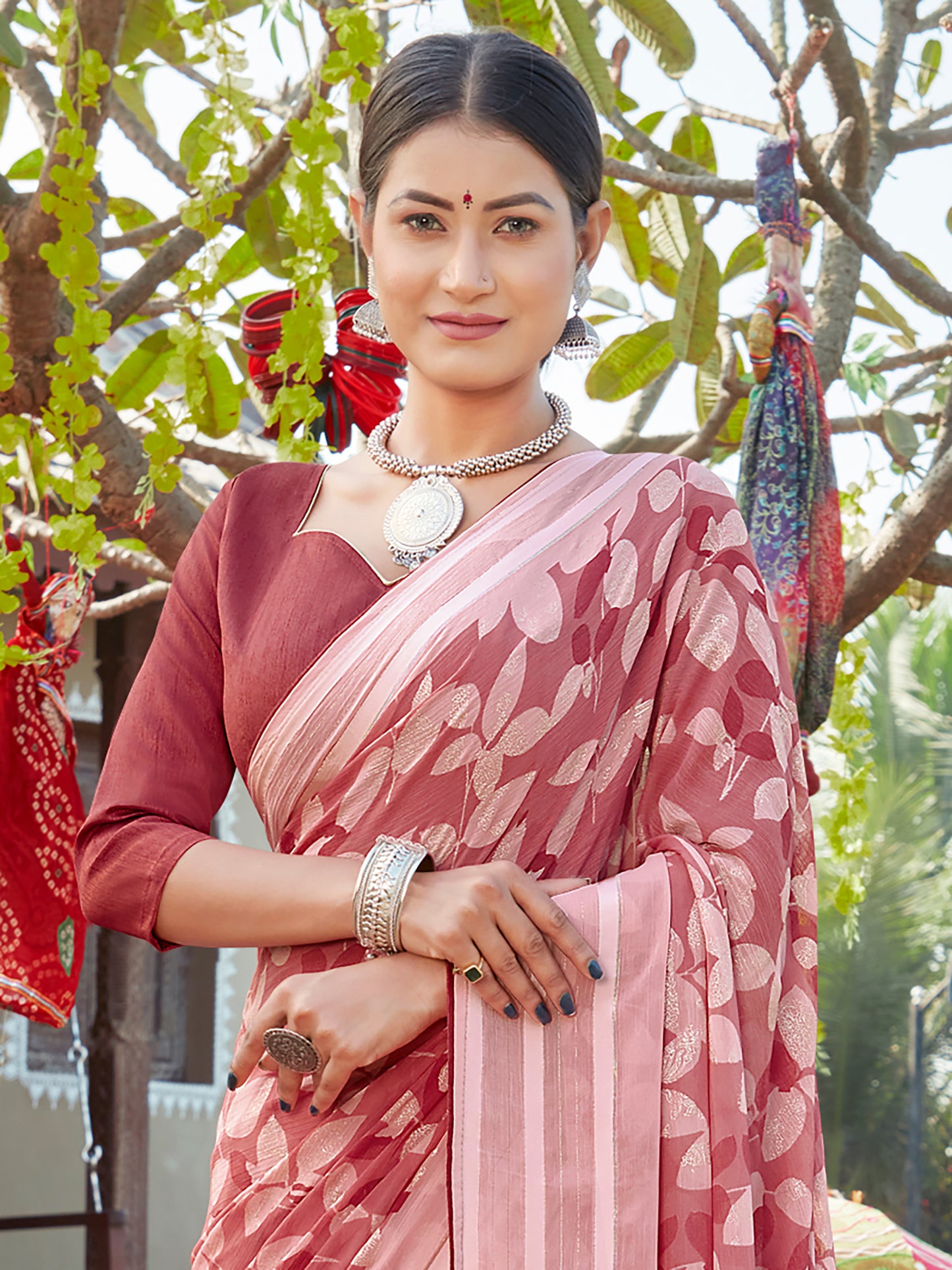 Women's Chiffon Maroon Printed Celebrity Saree With Blouse Piece