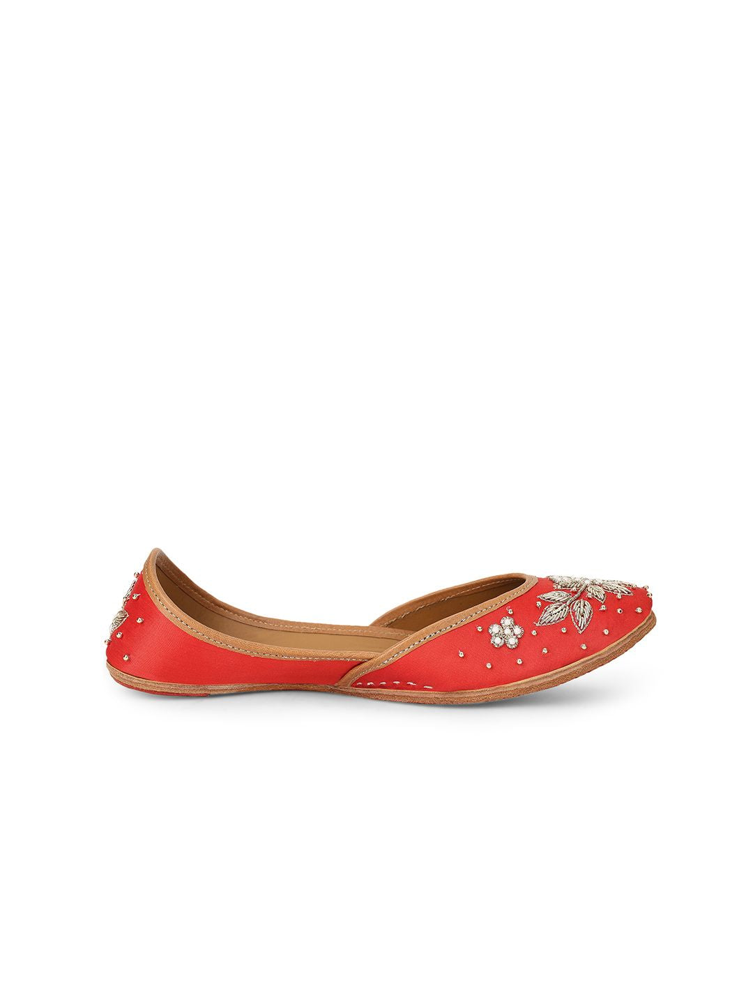 Dhiyona HOP Women Embellished Ethnic Mojaris Flats