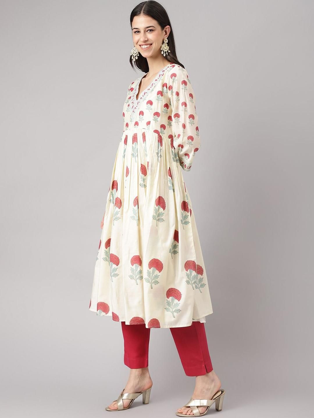 Dhiyona KL Women Floral Printed Pleated Sequinned Chanderi Cotton Kurta Set