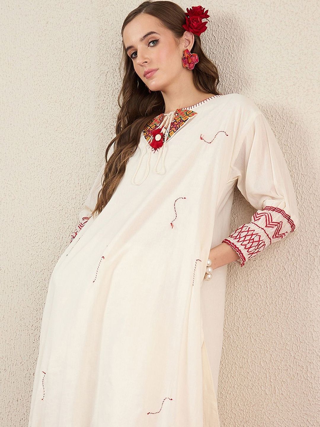 Women Ethnic Motifs Embroidered Thread Work Pure Cotton Kurta with Trousers